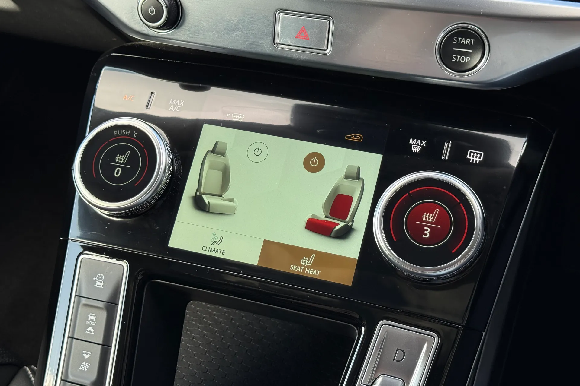 Jaguar I-PACE thumbnail image number 17