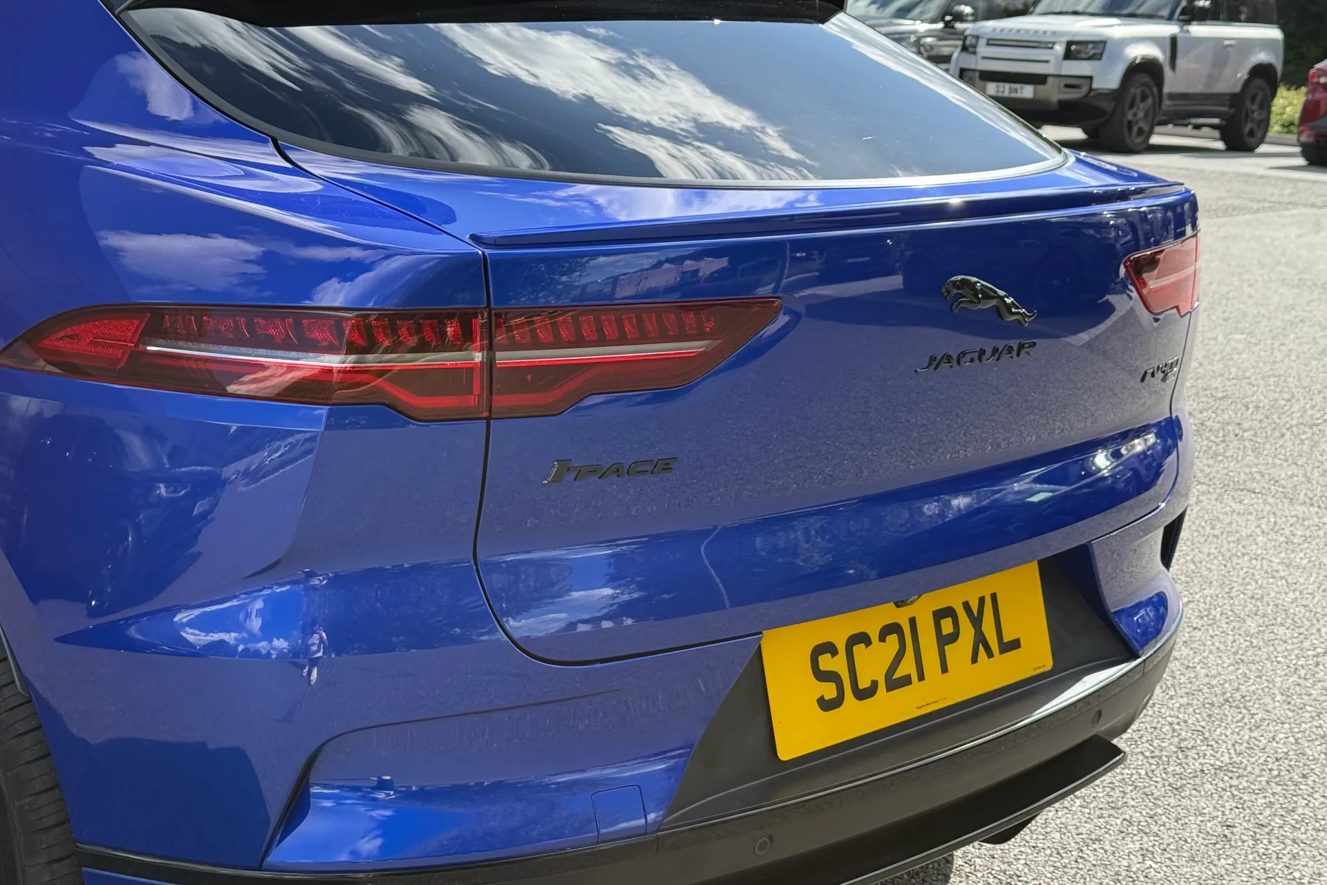Jaguar I-PACE thumbnail image number 42