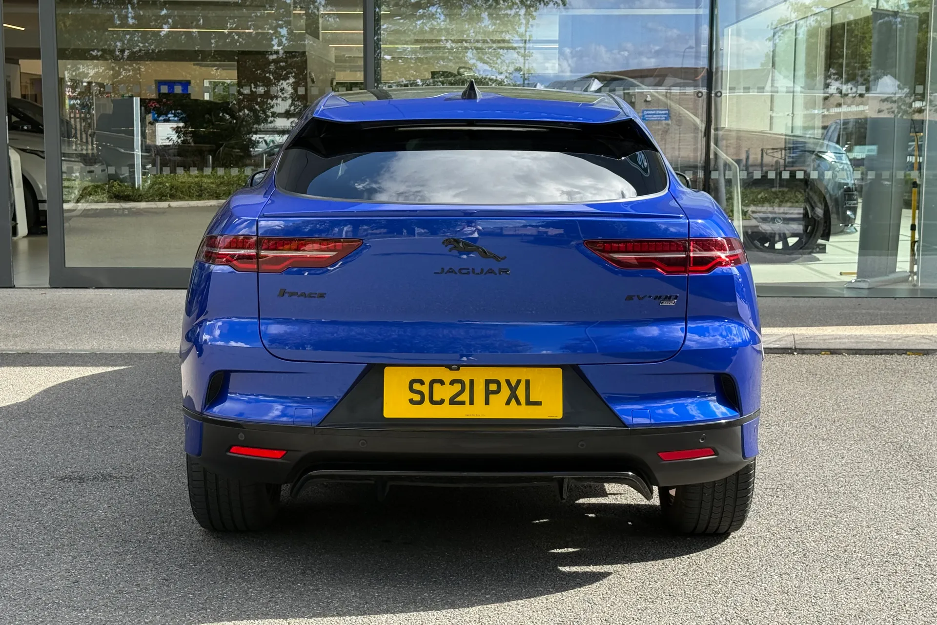 Jaguar I-PACE thumbnail image number 8