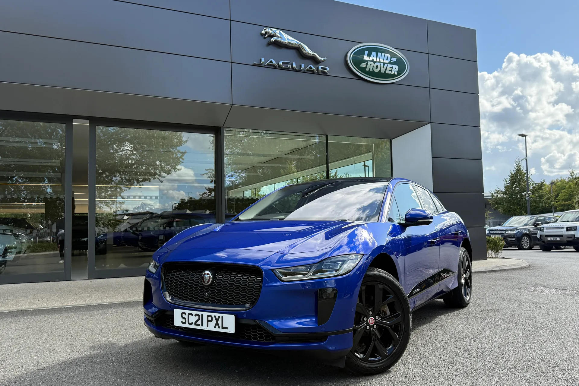 Jaguar I-PACE thumbnail image number 26