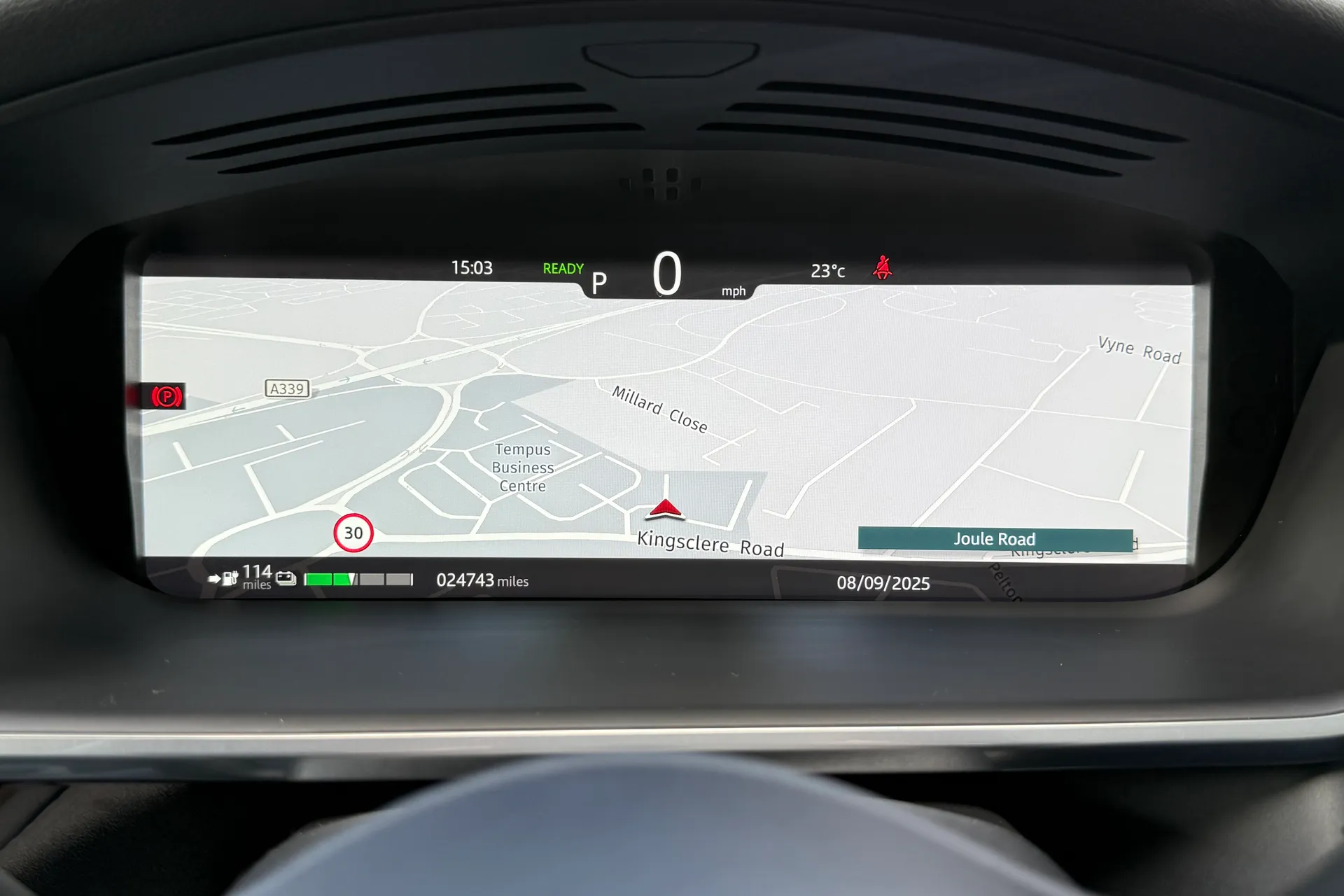 Jaguar I-PACE thumbnail image number 21