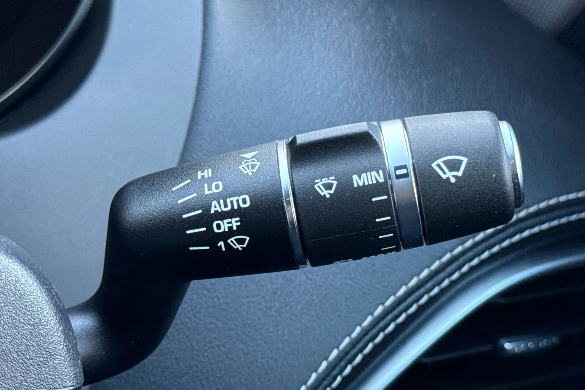 Jaguar XE thumbnail image number 54