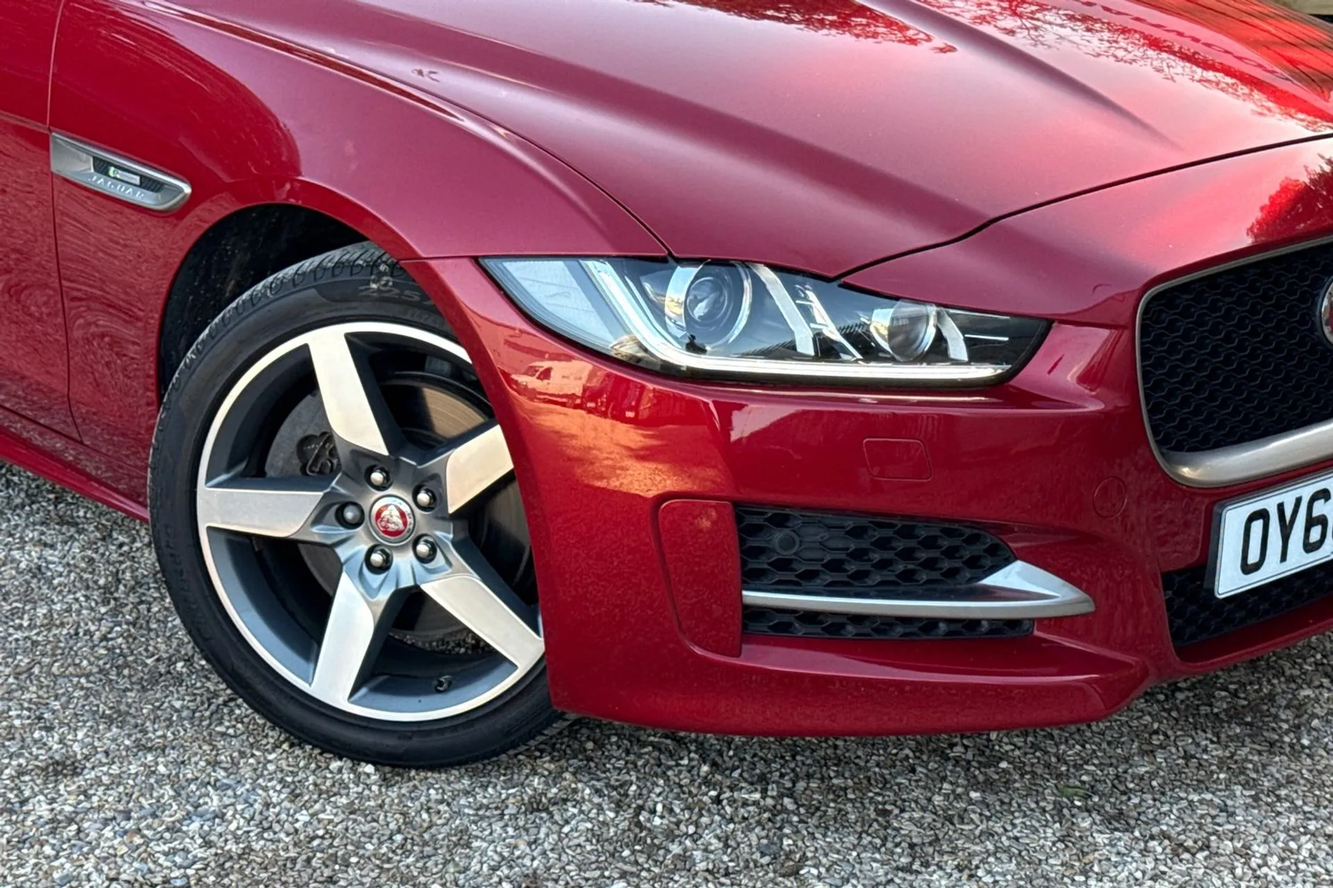 Jaguar XE thumbnail image number 8