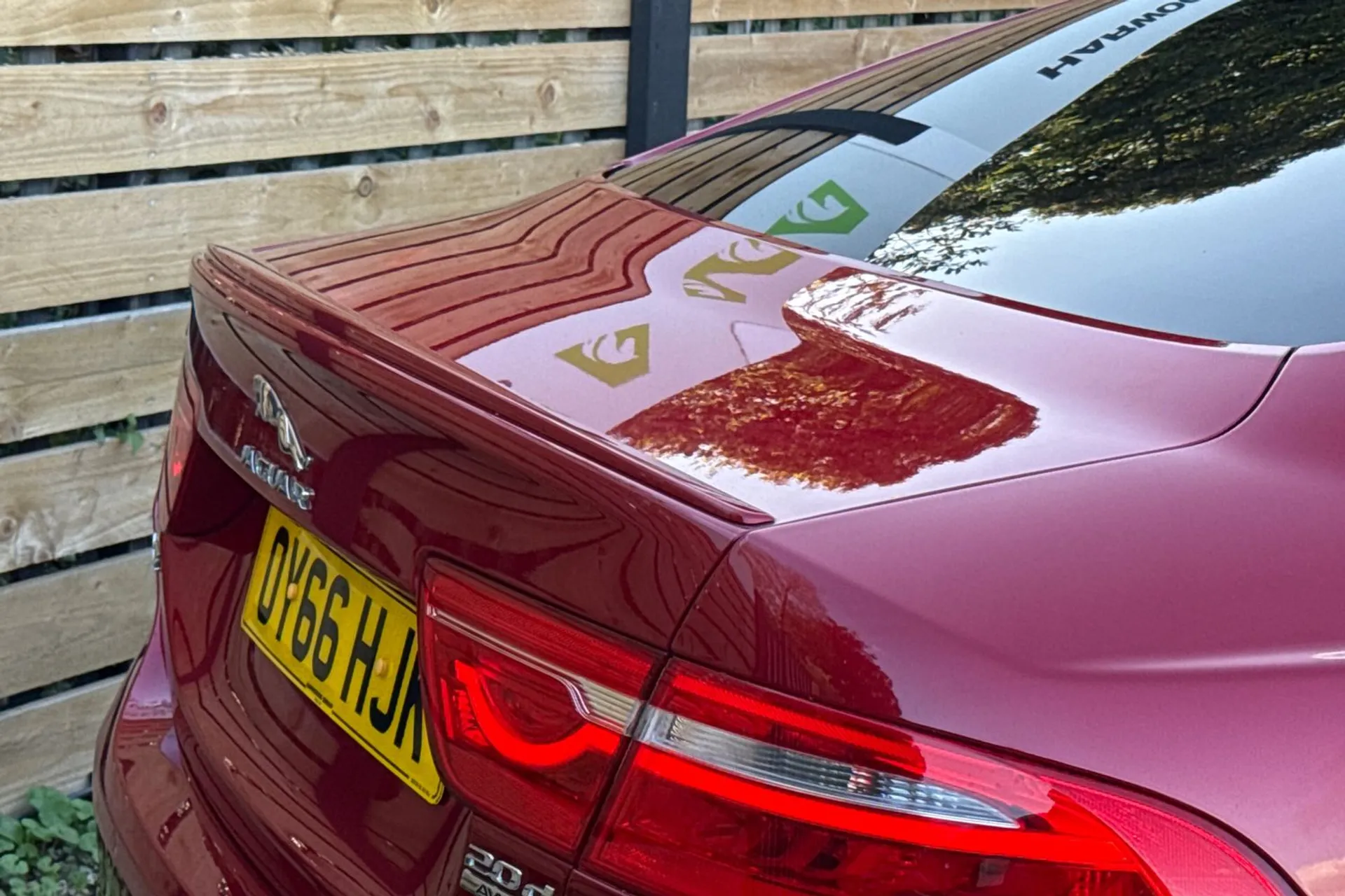 Jaguar XE thumbnail image number 17