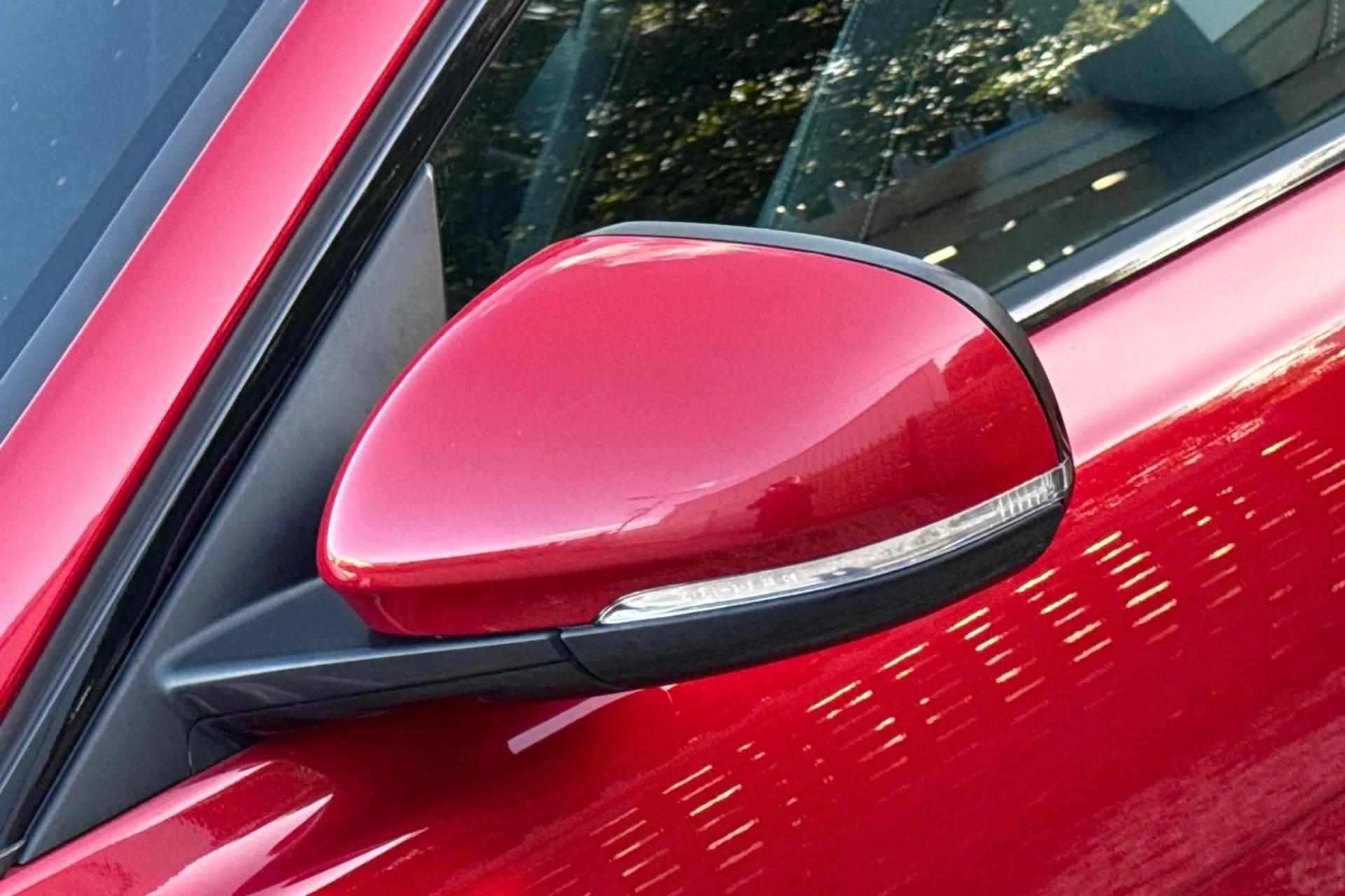 Jaguar XE thumbnail image number 45