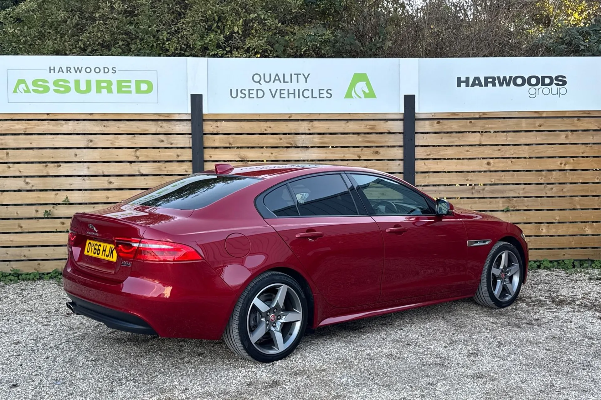 Jaguar XE thumbnail image number 9