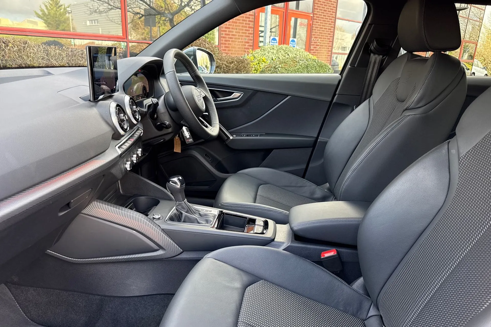 Audi Q2 thumbnail image number 46