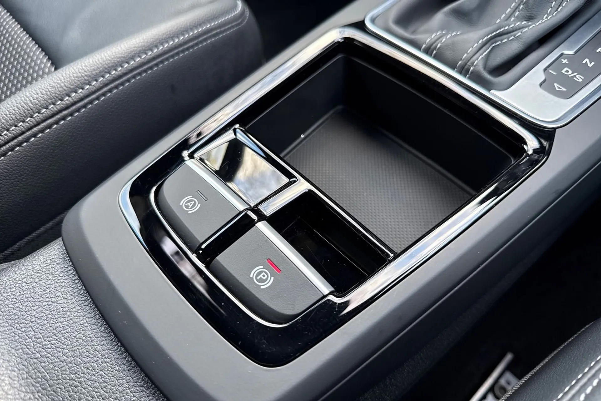 Audi Q2 thumbnail image number 15