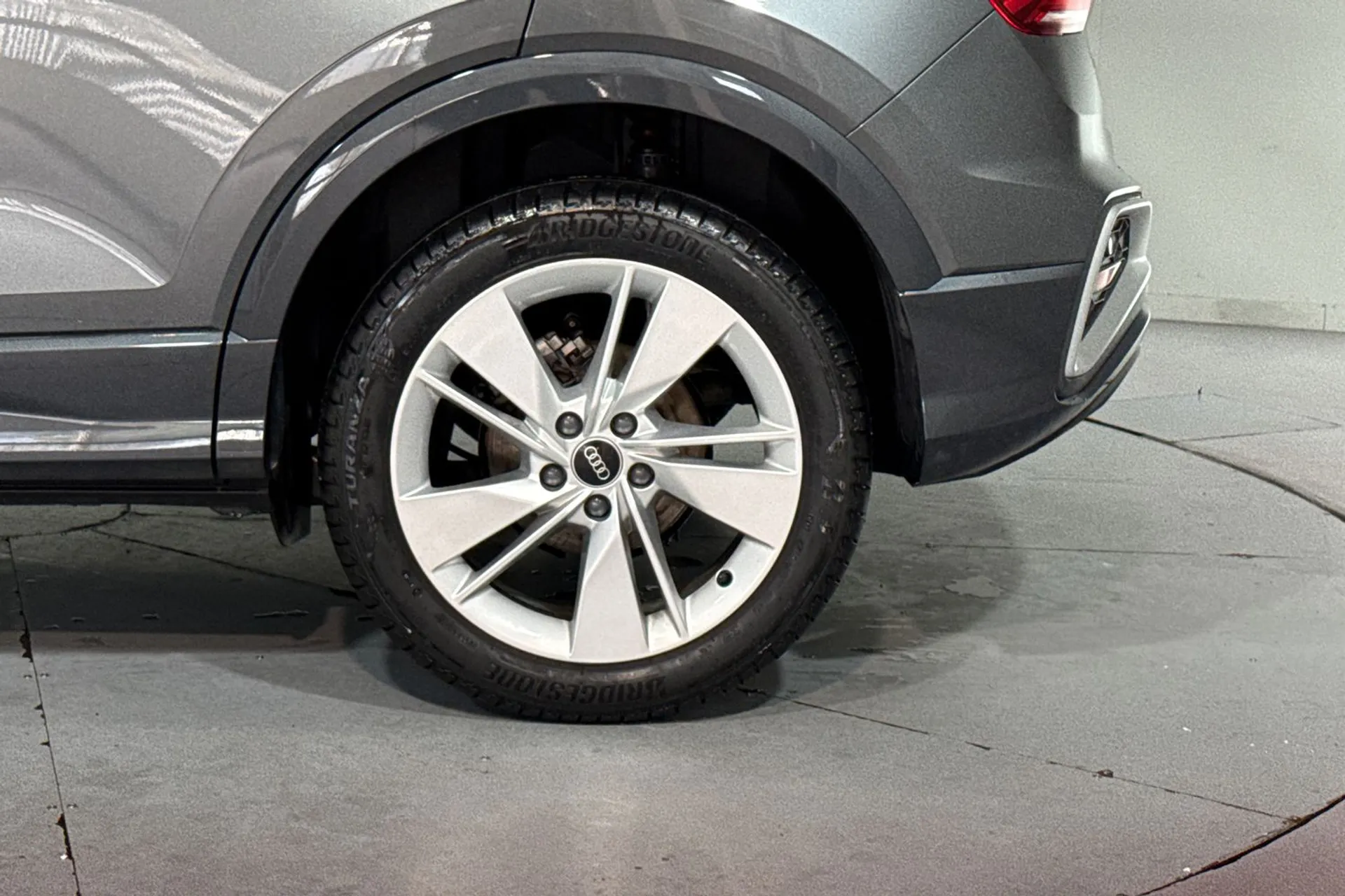 Audi Q2 thumbnail image number 20