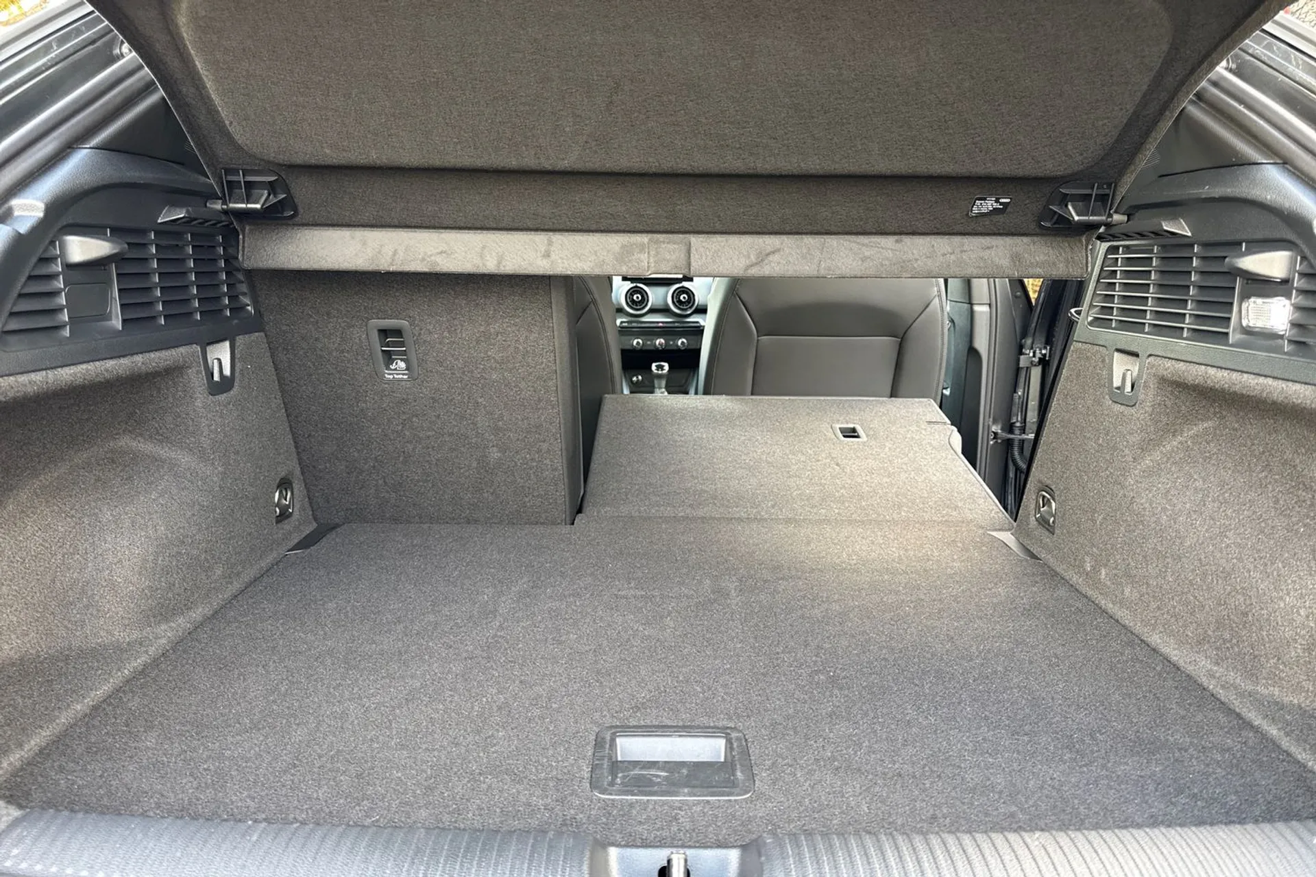 Audi Q2 thumbnail image number 41