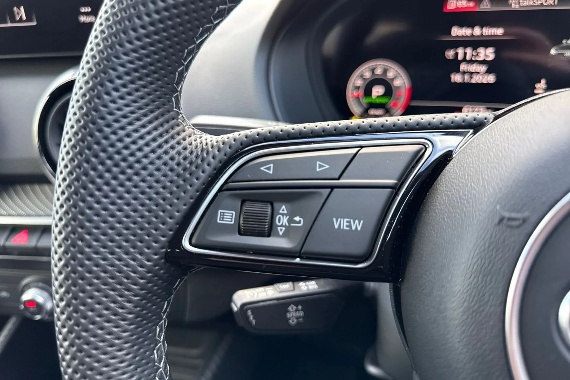 Audi Q2 thumbnail image number 34