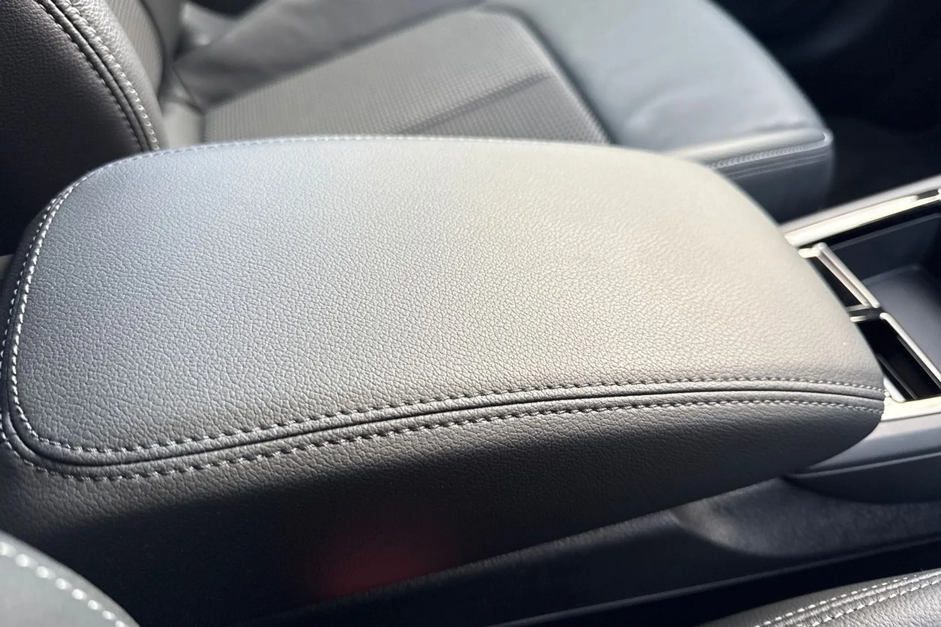 Audi Q2 thumbnail image number 25