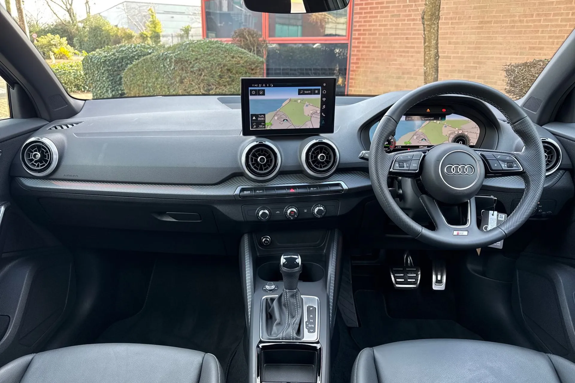 Audi Q2 thumbnail image number 3