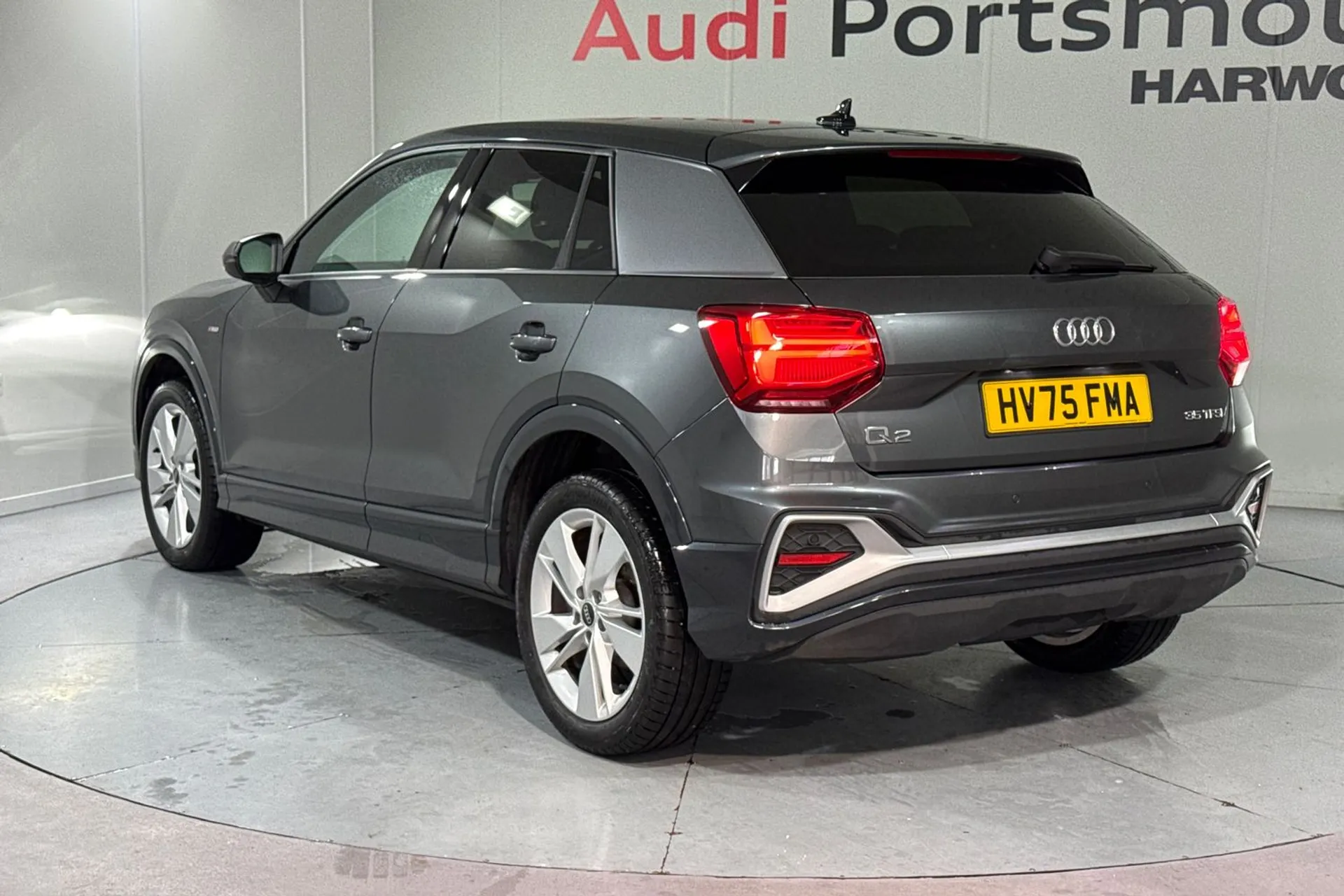 Audi Q2 thumbnail image number 16