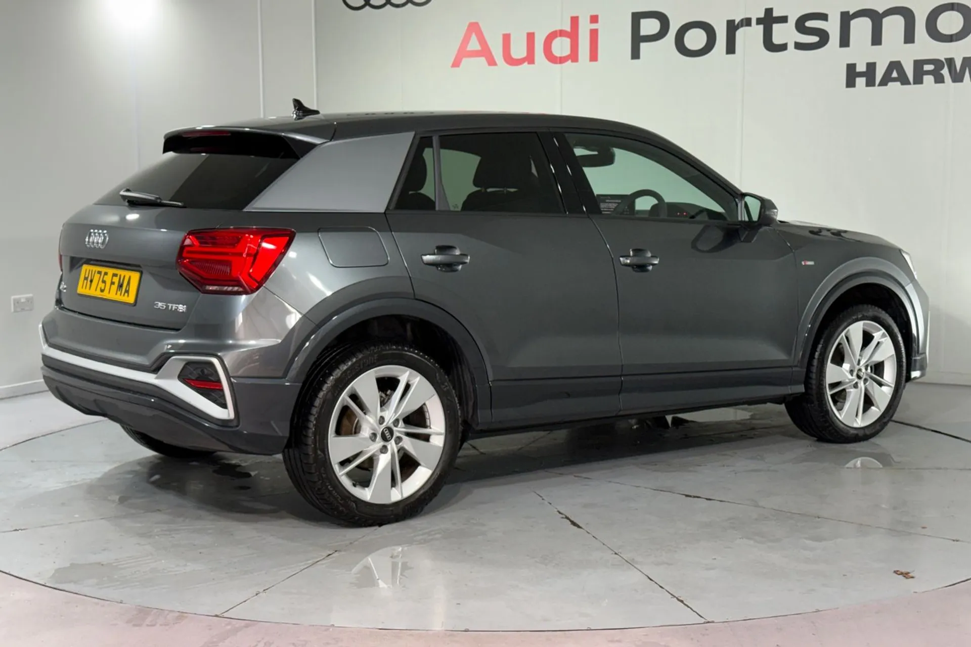 Audi Q2 thumbnail image number 14