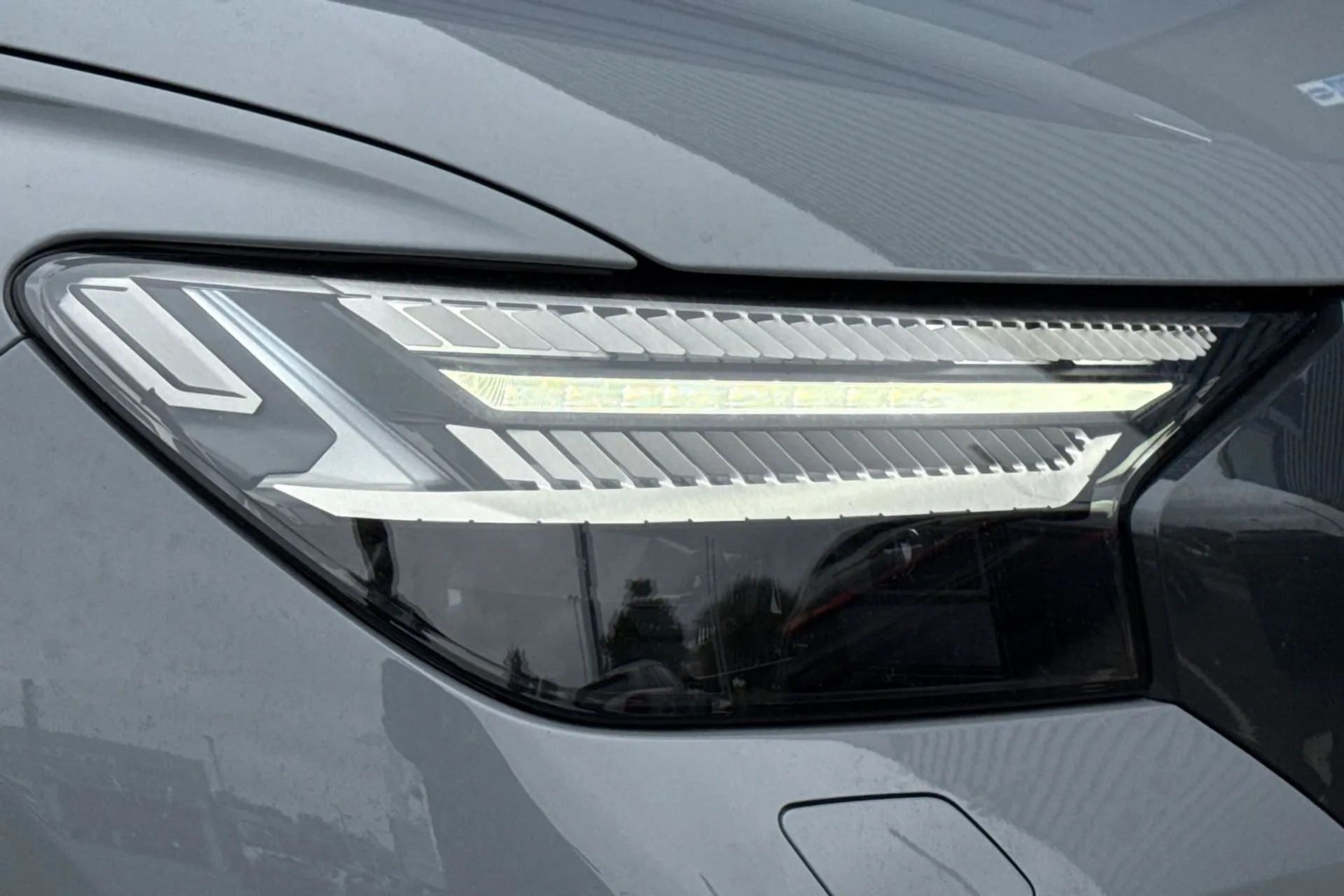 Audi Q4 thumbnail image number 24