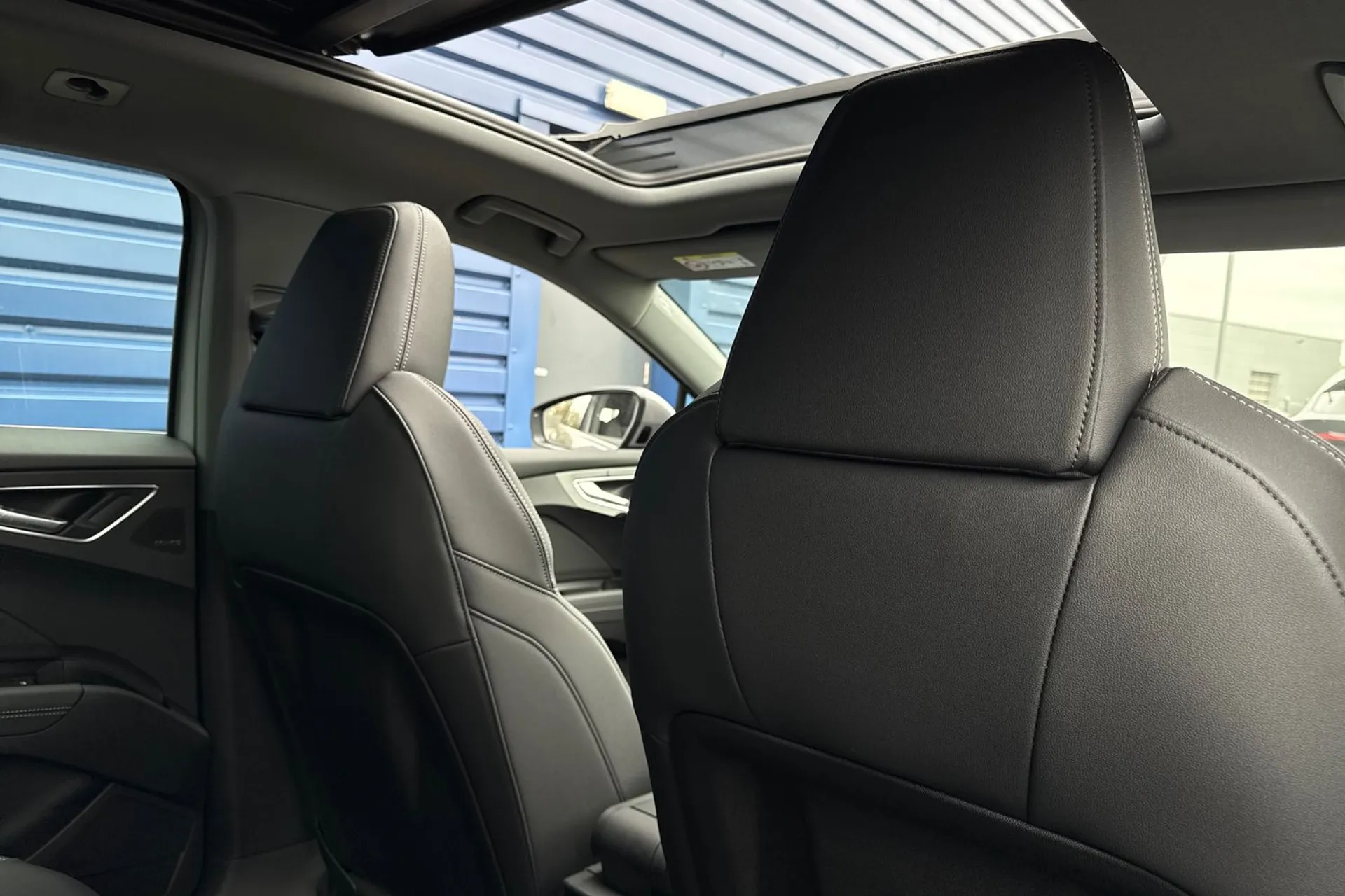 Audi Q4 thumbnail image number 23