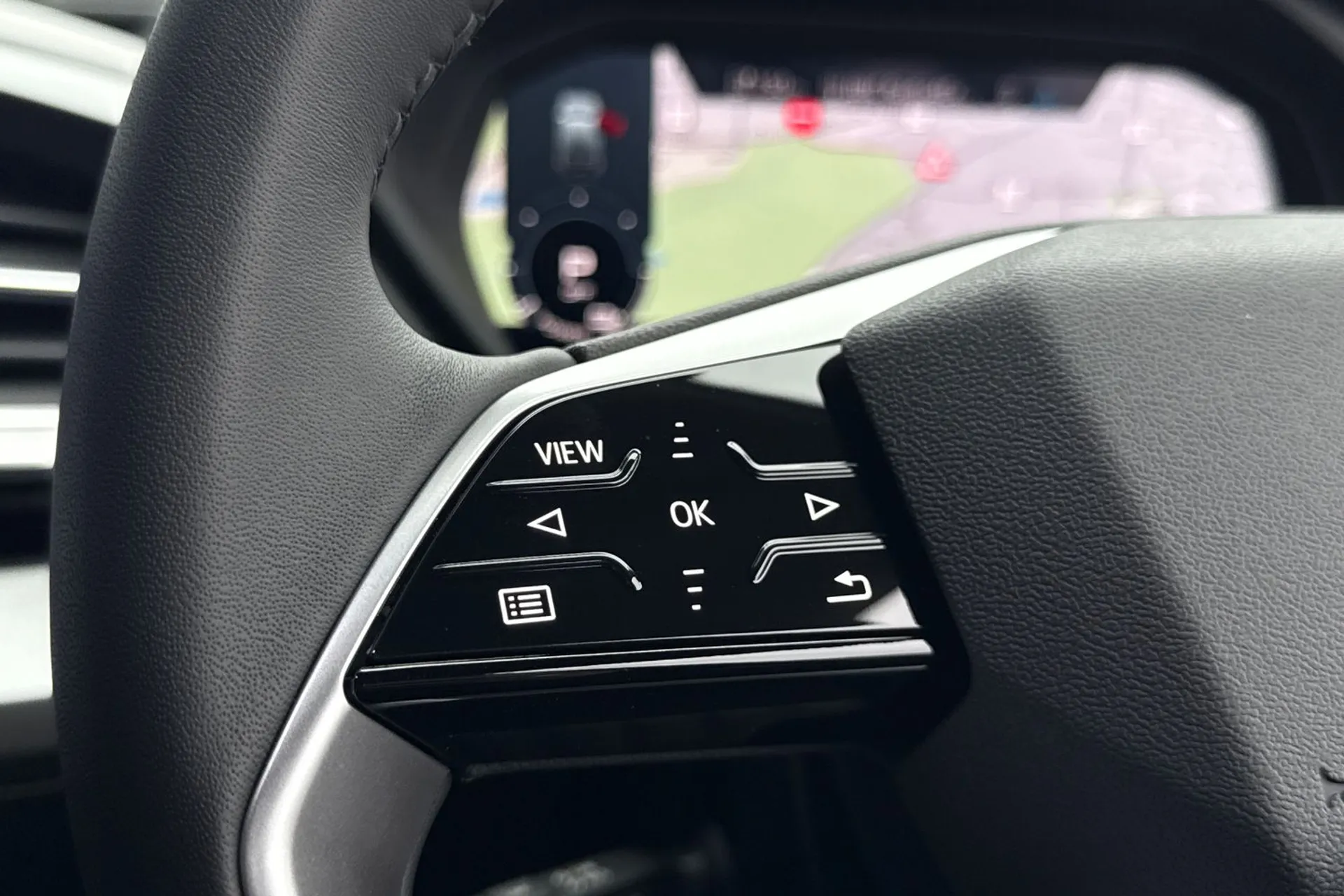 Audi Q4 thumbnail image number 40