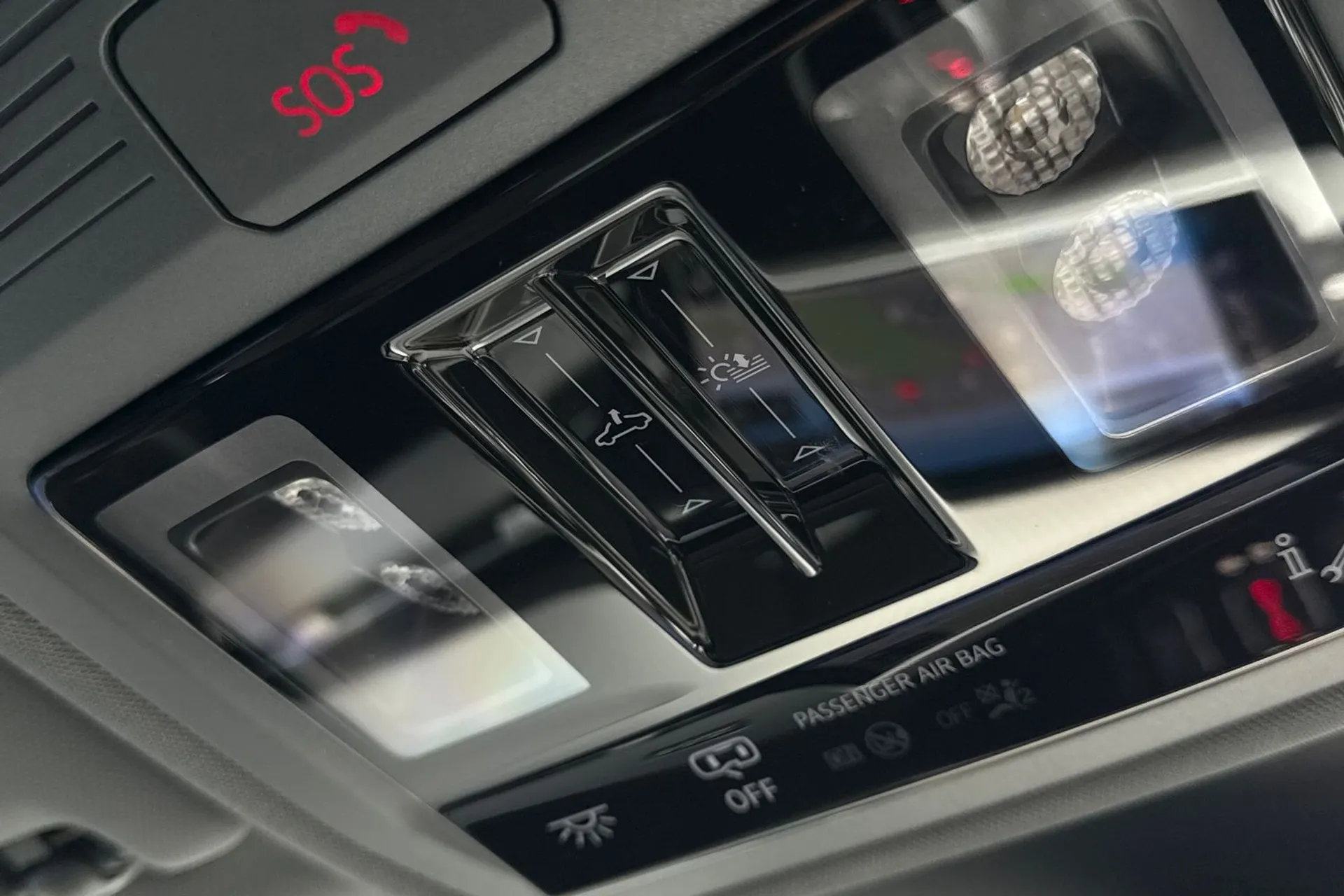 Audi Q4 thumbnail image number 36