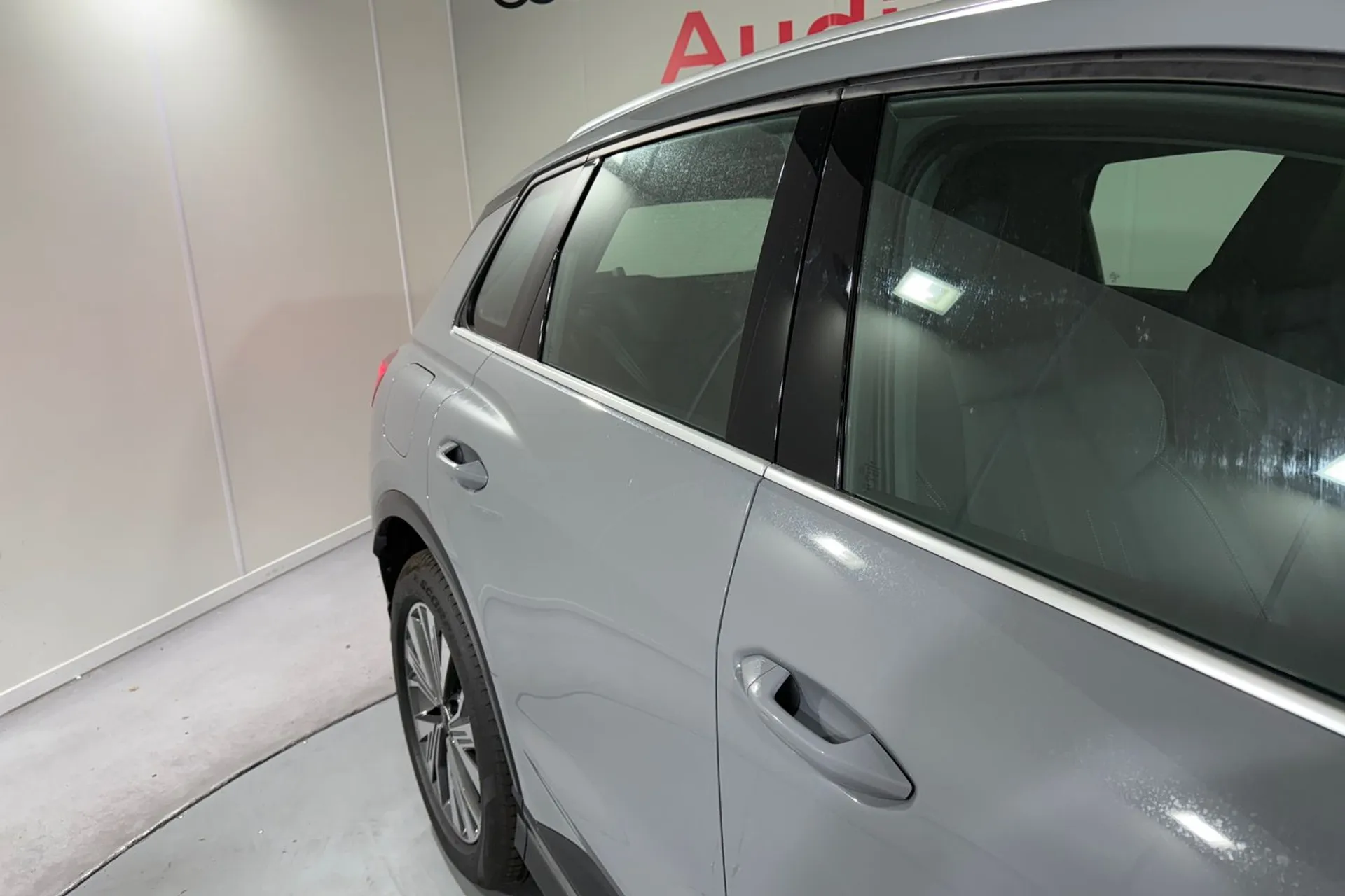 Audi Q4 thumbnail image number 14