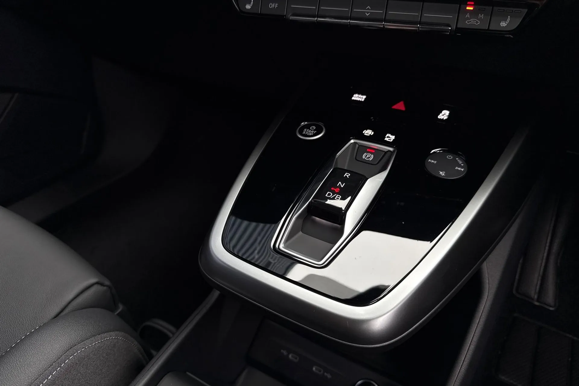 Audi Q4 thumbnail image number 44