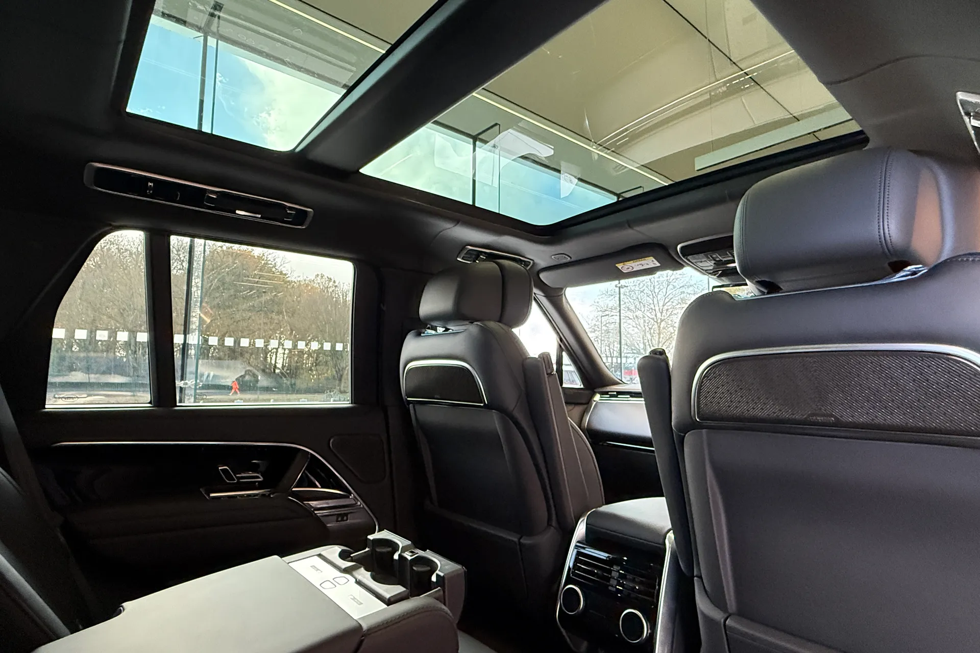 LAND ROVER RANGE ROVER thumbnail image number 41