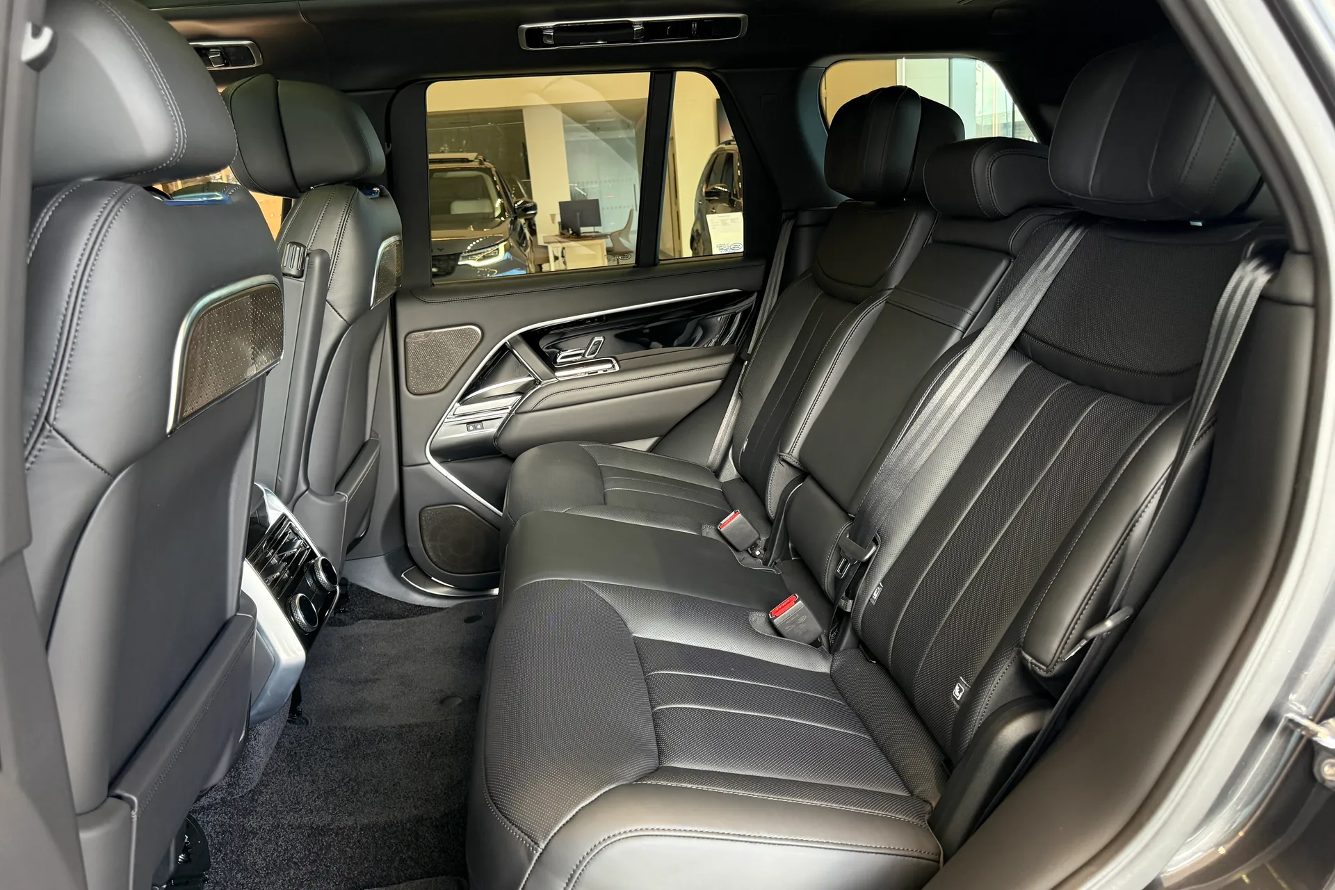 LAND ROVER RANGE ROVER thumbnail image number 58