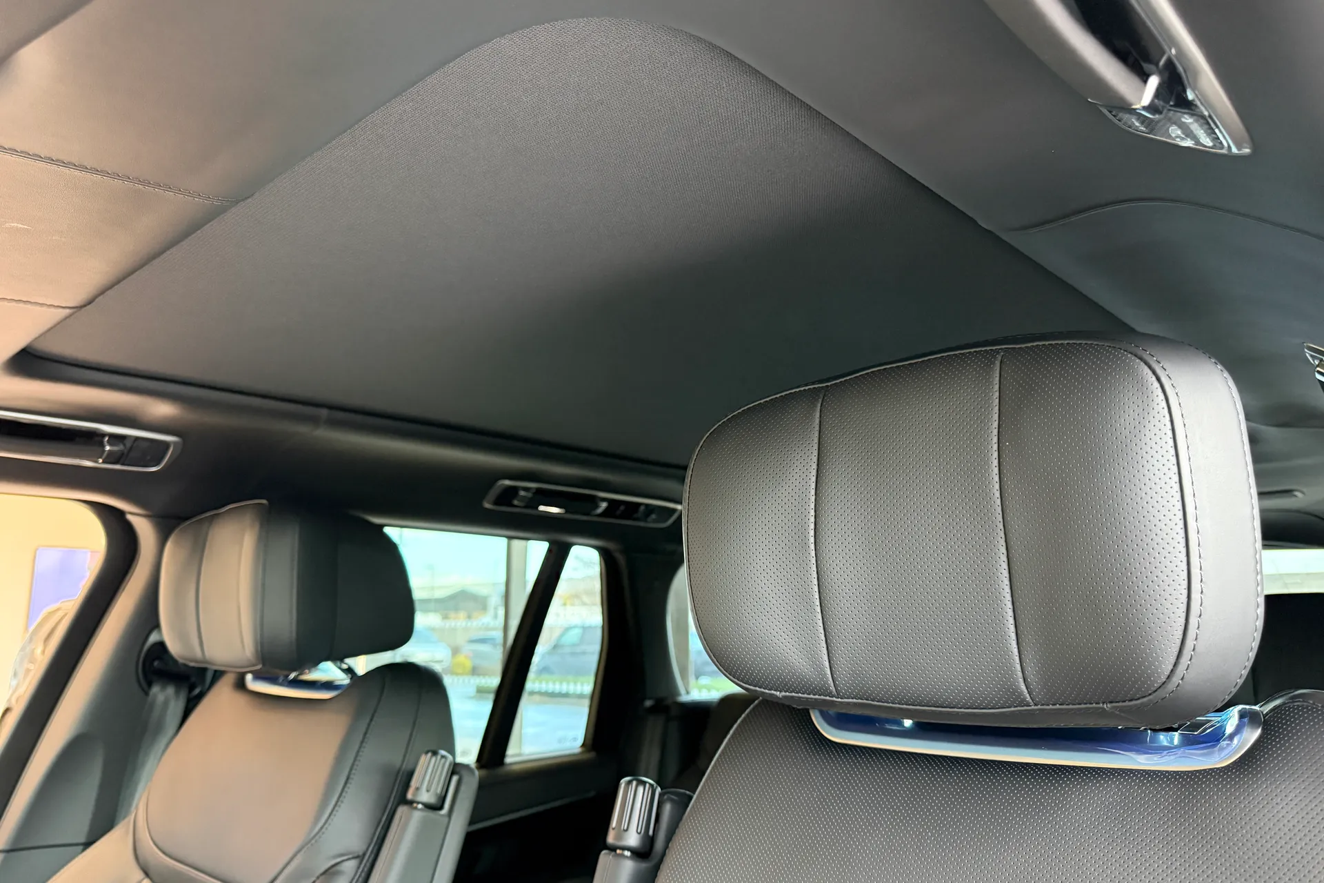 LAND ROVER RANGE ROVER thumbnail image number 56