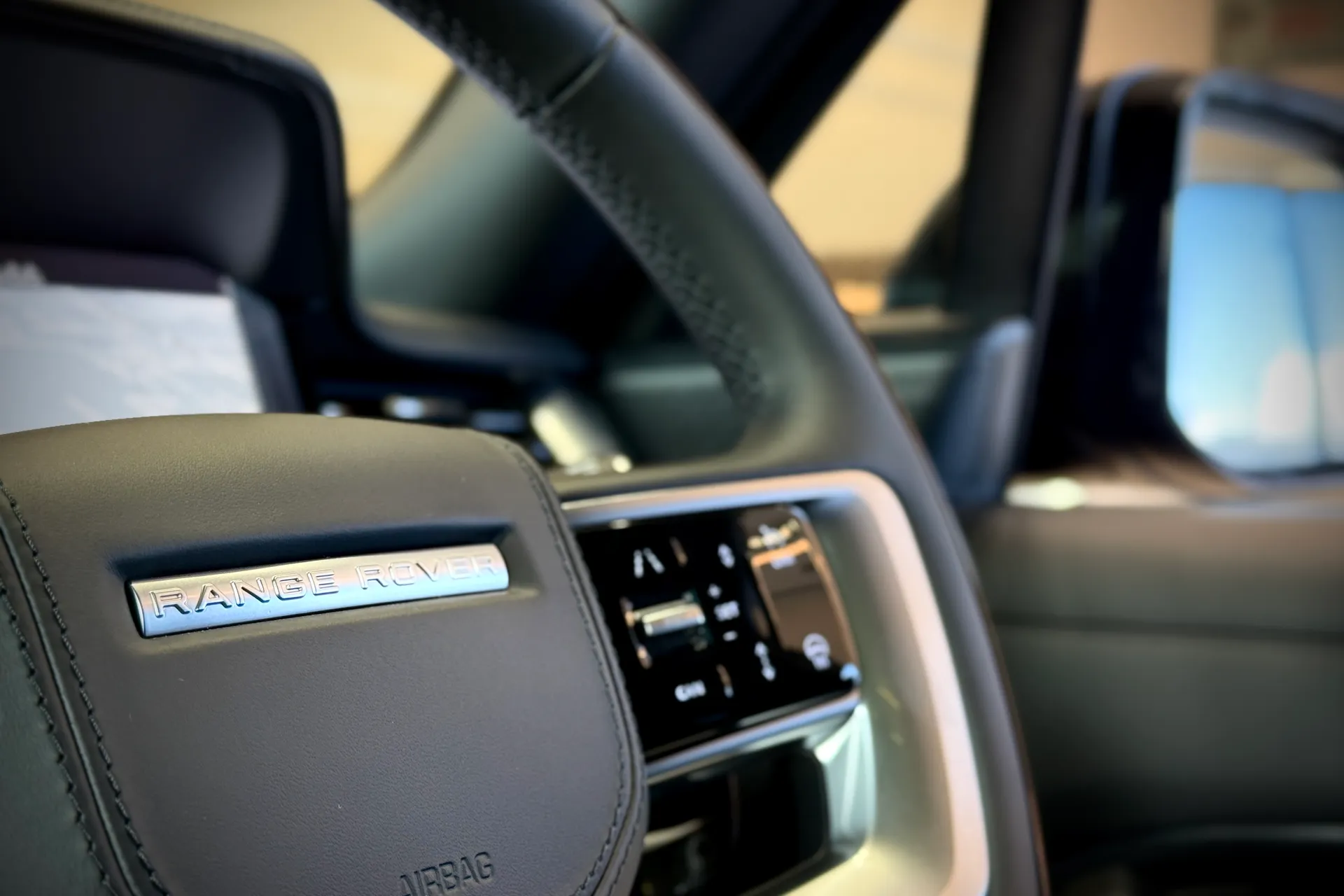 LAND ROVER RANGE ROVER thumbnail image number 54