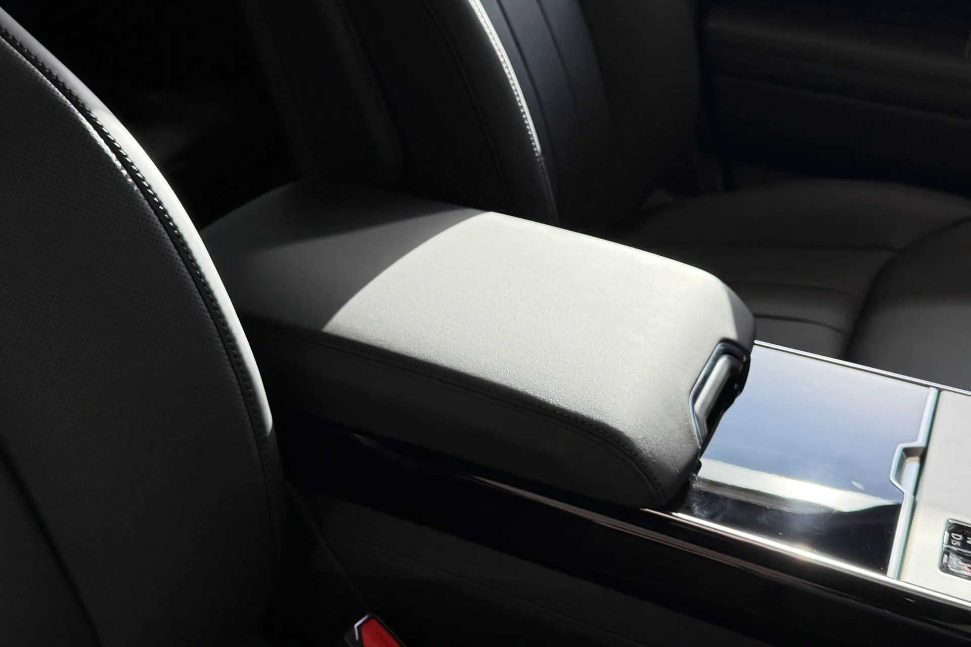 LAND ROVER RANGE ROVER thumbnail image number 51