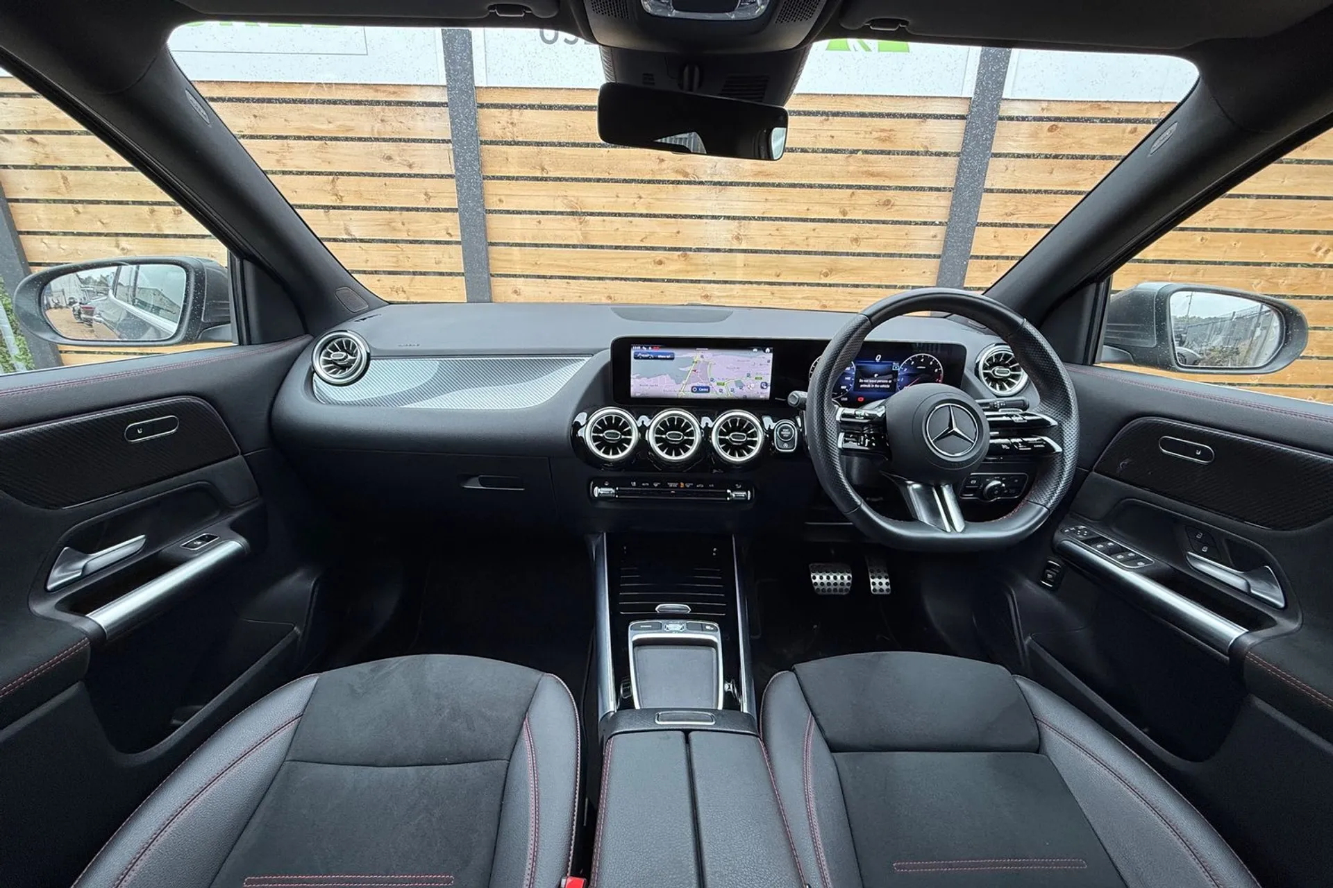 MERCEDES-BENZ GLA thumbnail image number 3