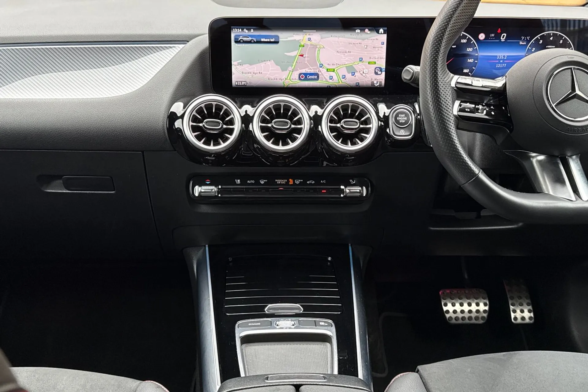 MERCEDES-BENZ GLA thumbnail image number 37