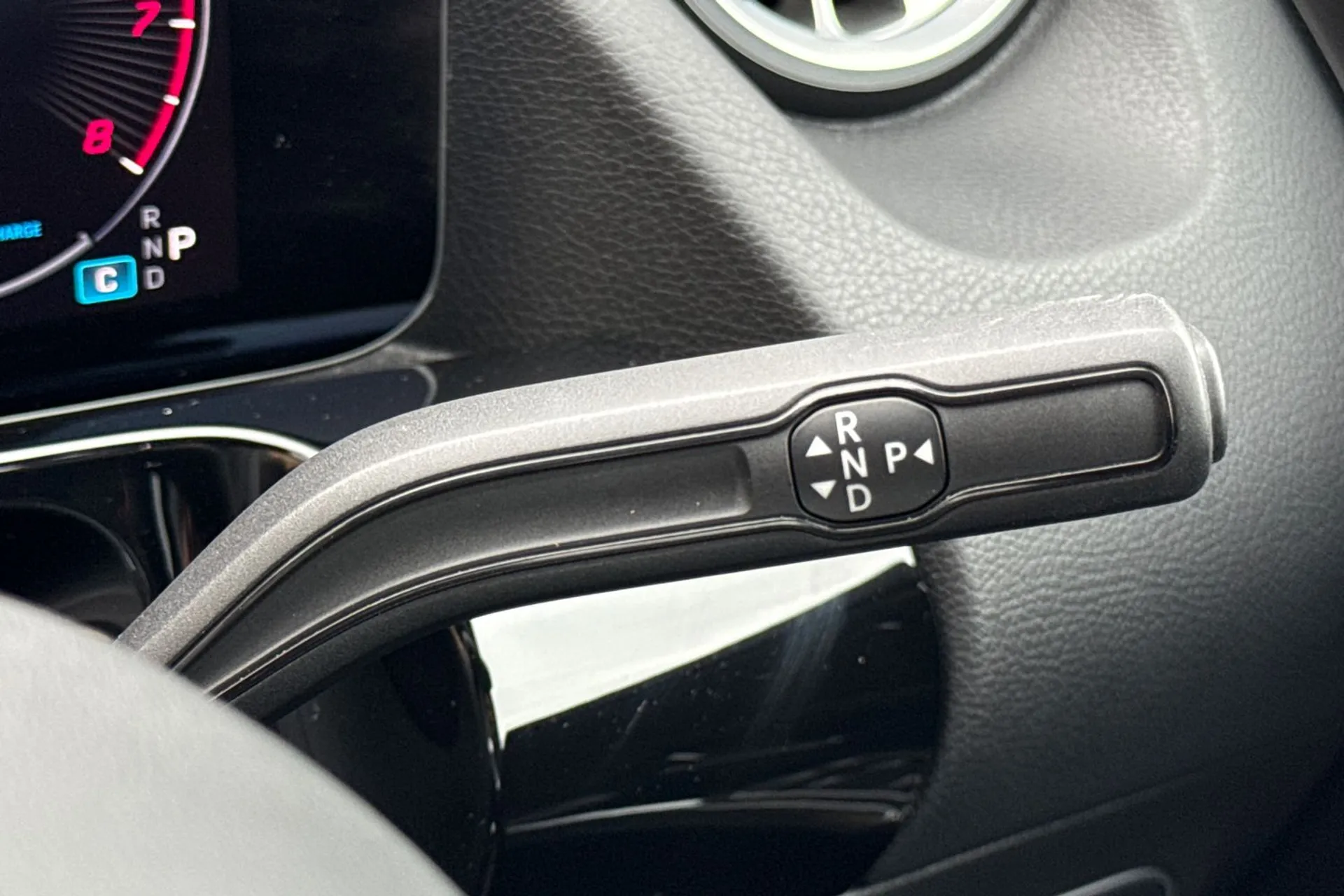 MERCEDES-BENZ GLA thumbnail image number 47