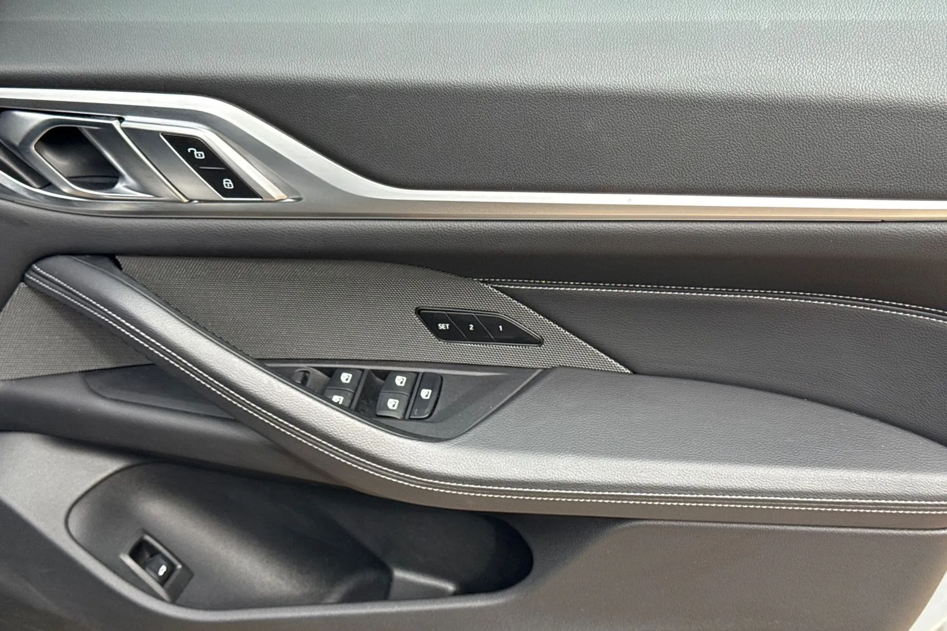 BMW 4 SERIES thumbnail image number 39