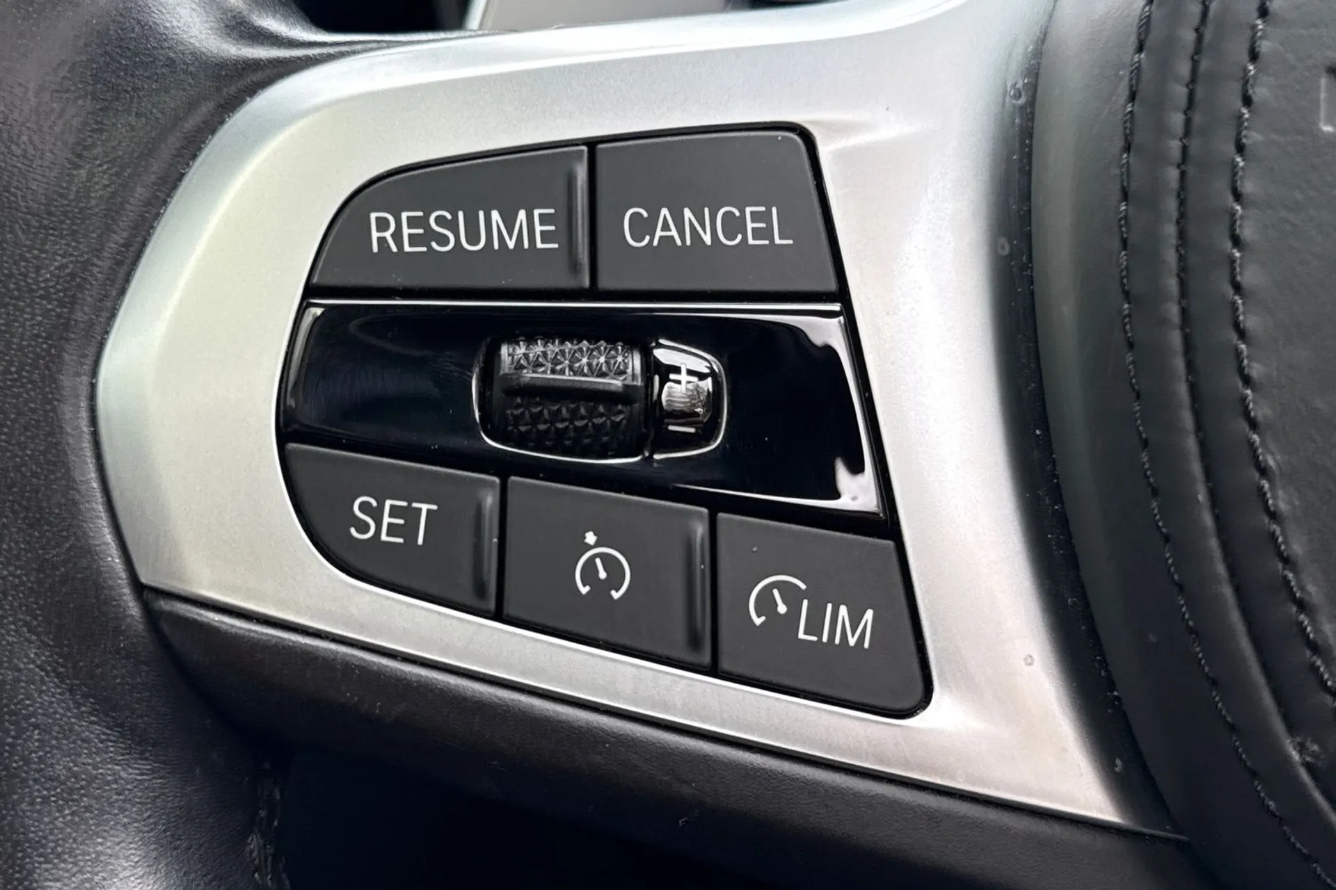 BMW 4 SERIES thumbnail image number 36