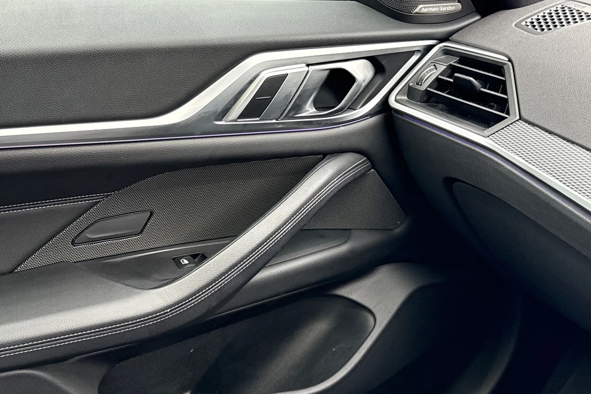 BMW 4 SERIES thumbnail image number 42