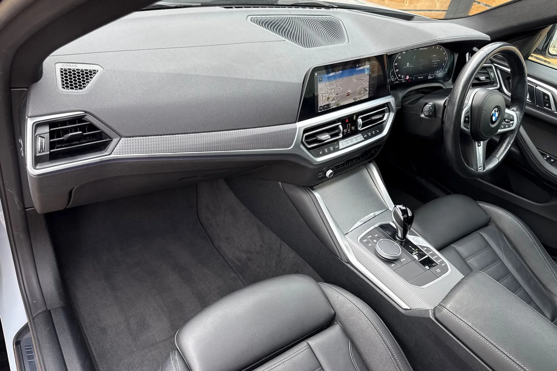 BMW 4 SERIES thumbnail image number 27