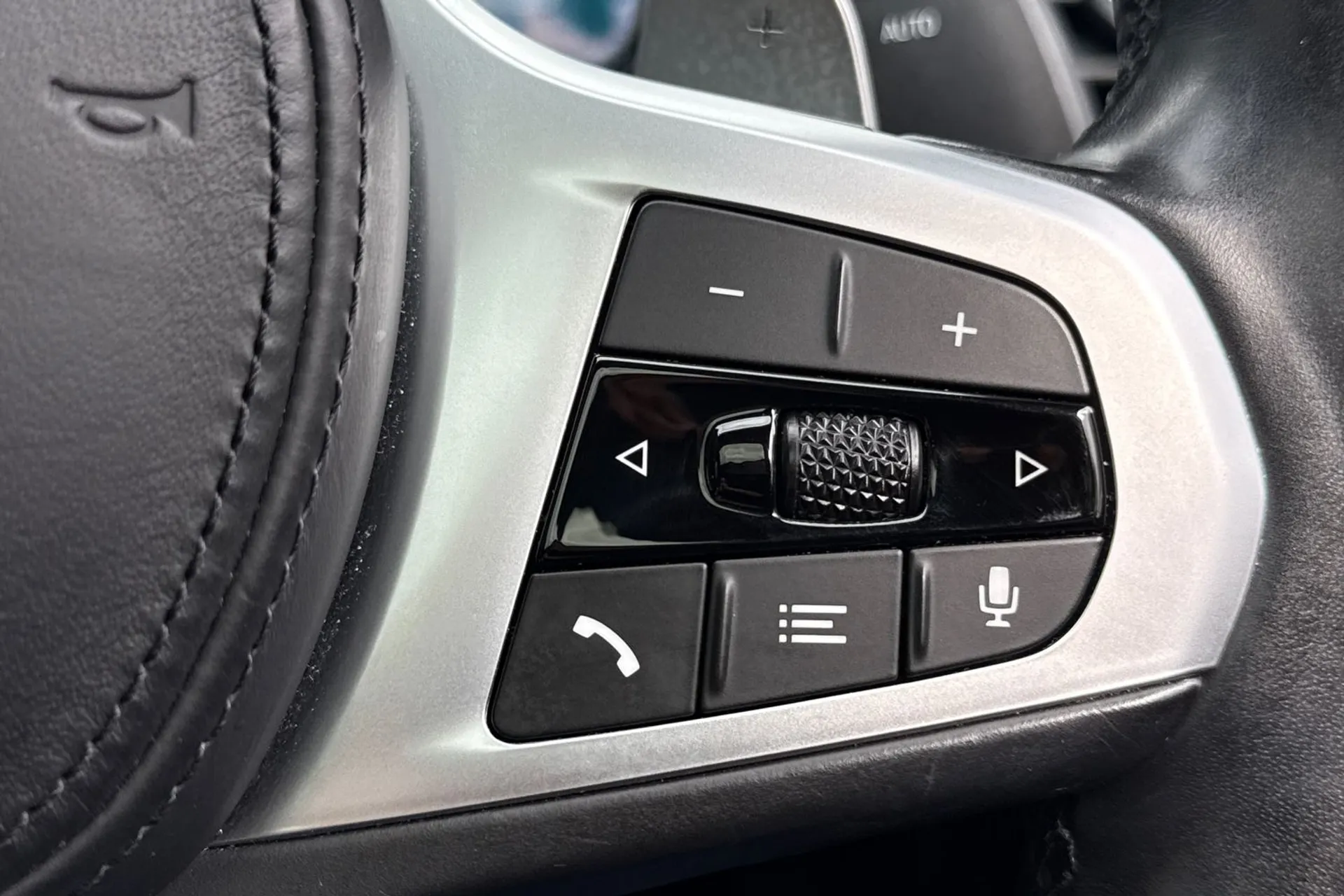 BMW 4 SERIES thumbnail image number 37