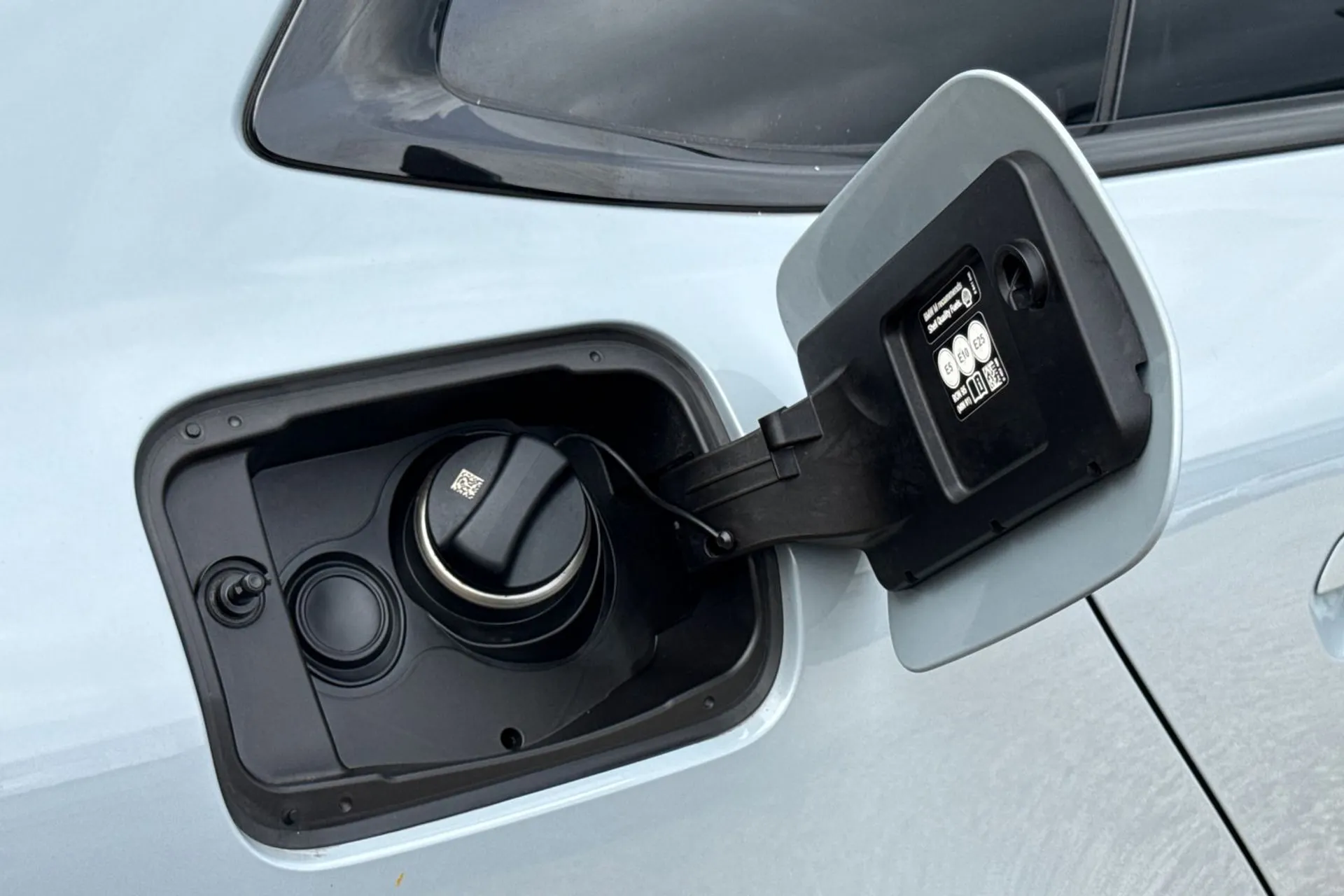 BMW 4 SERIES thumbnail image number 18