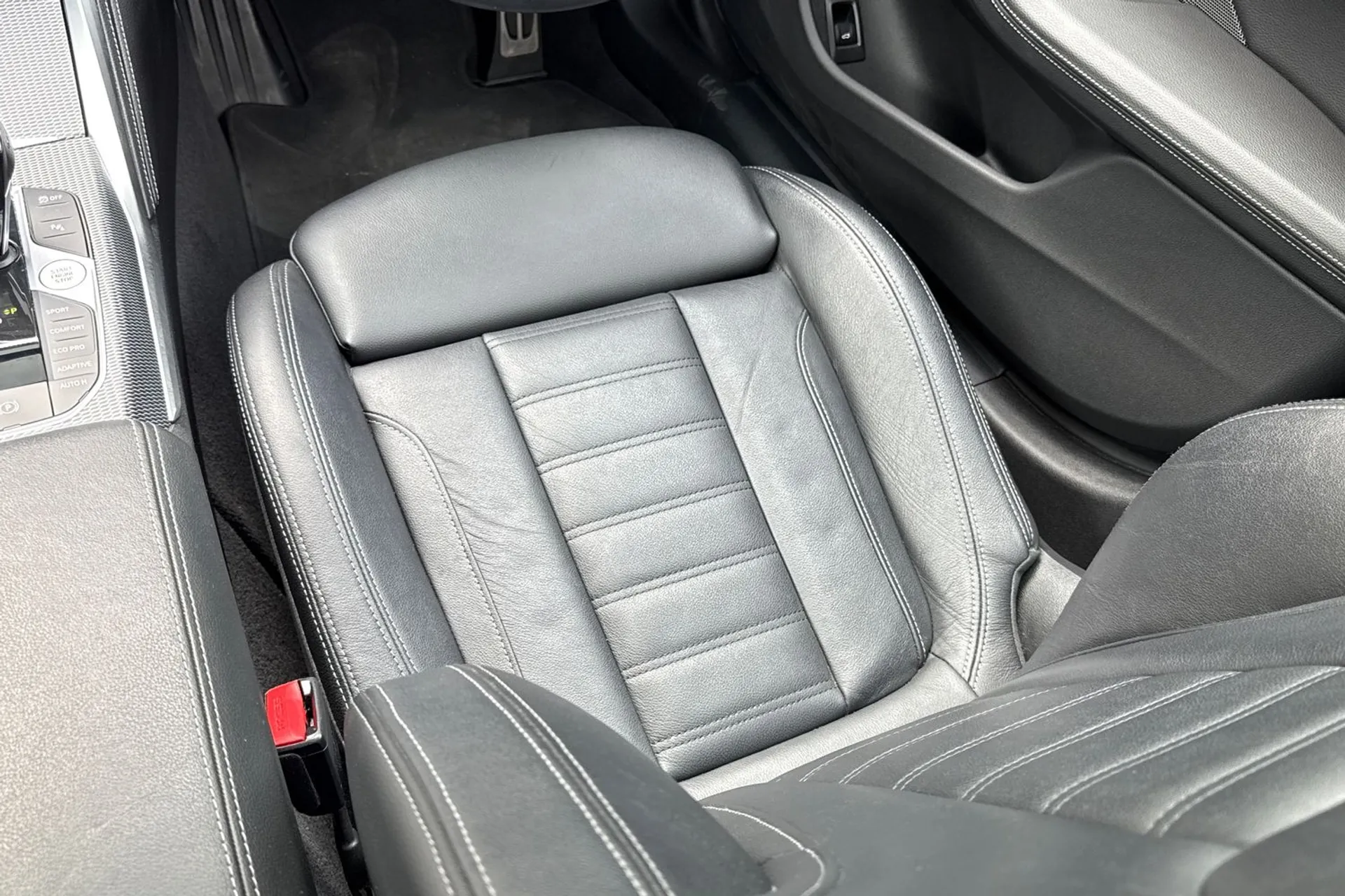 BMW 4 SERIES thumbnail image number 32