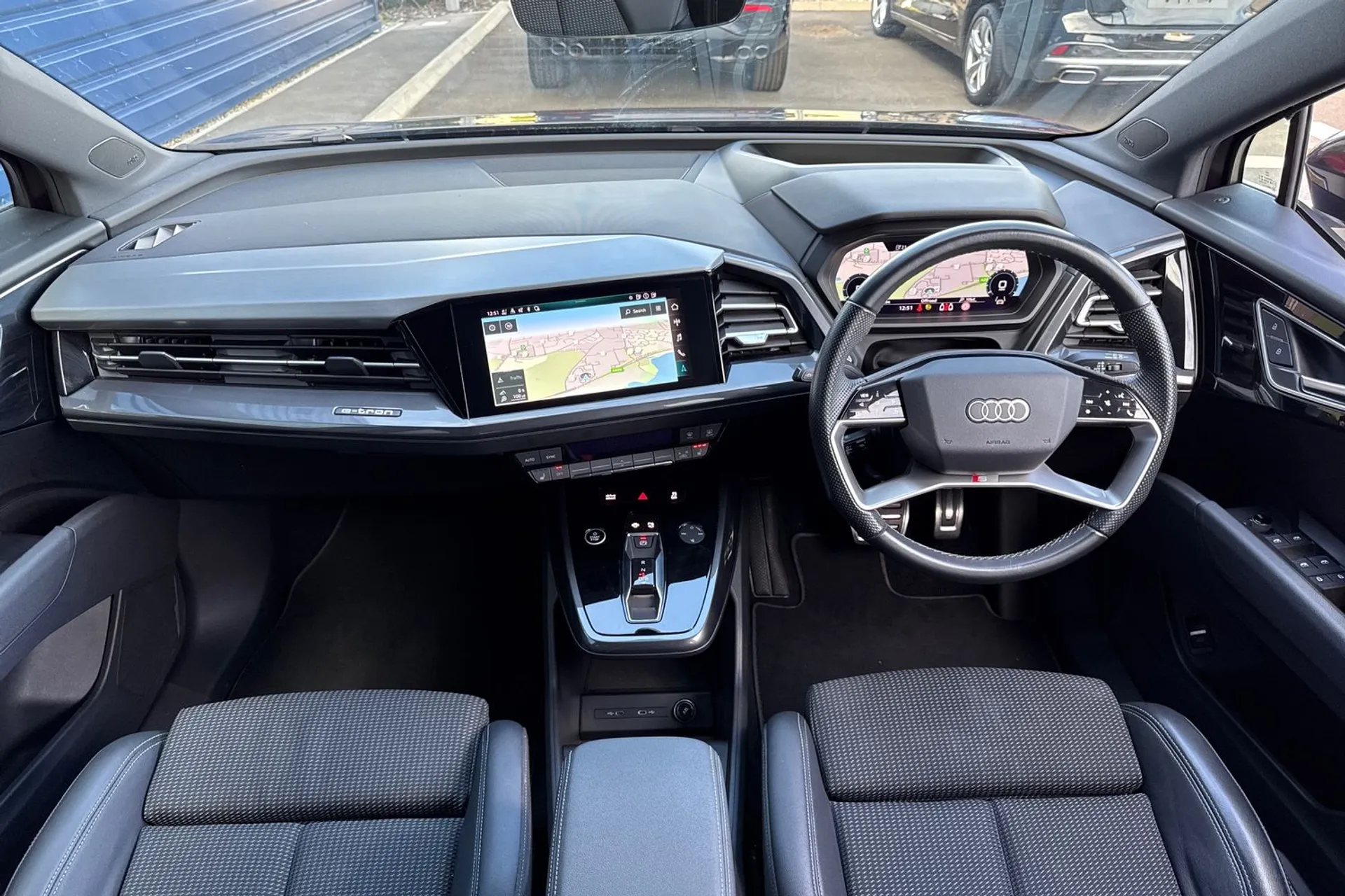 Audi Q4 thumbnail image number 3