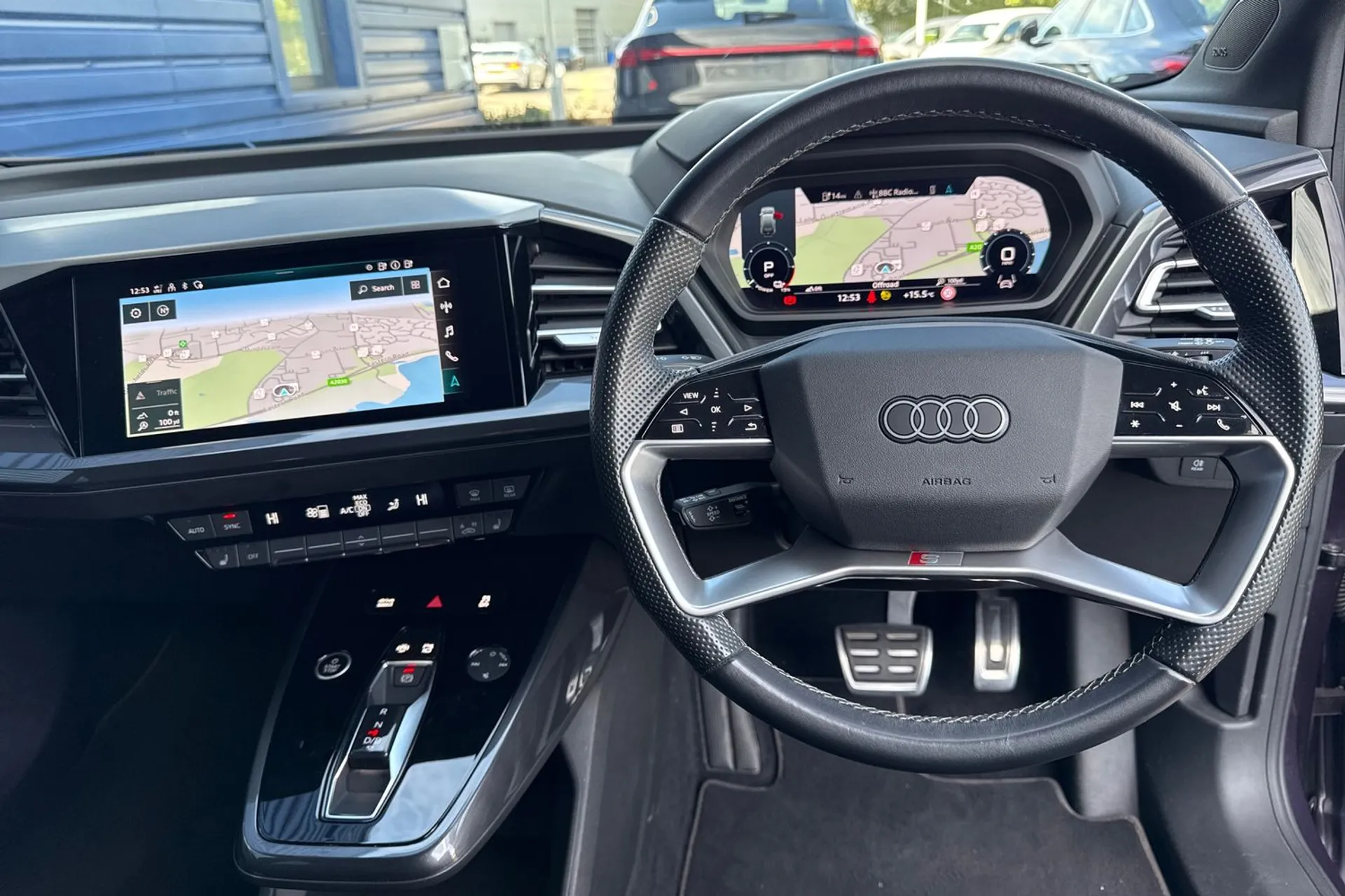 Audi Q4 thumbnail image number 36