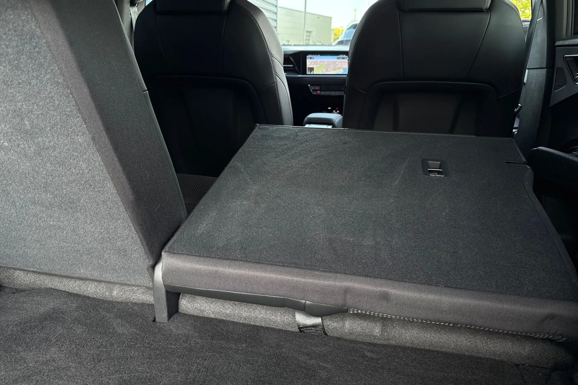 Audi Q4 thumbnail image number 21