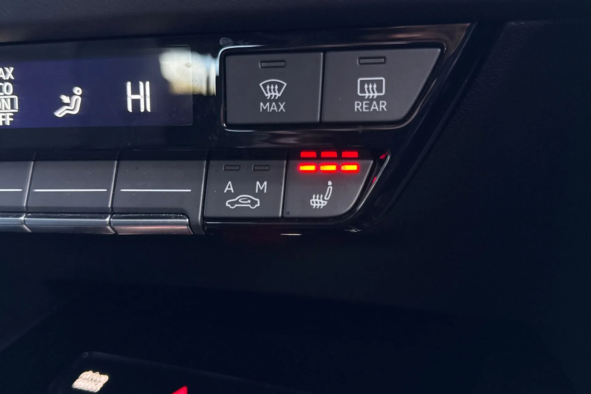 Audi Q4 thumbnail image number 34