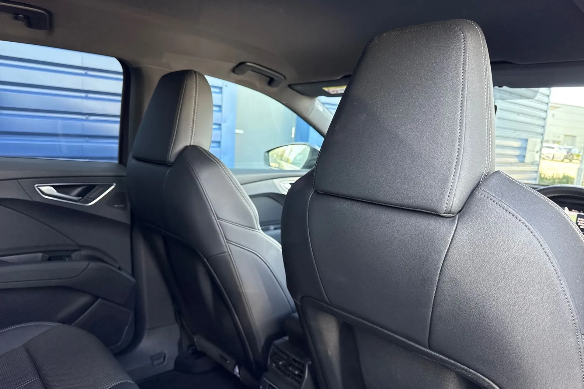 Audi Q4 thumbnail image number 23