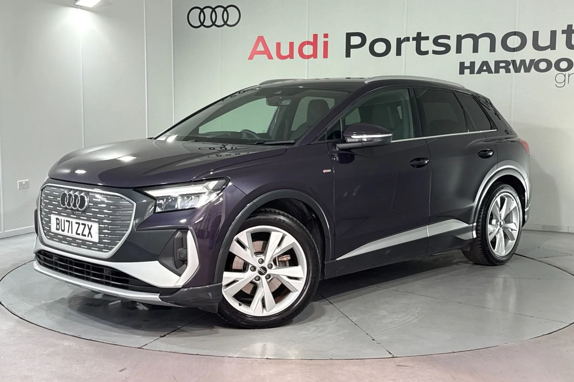 Audi Q4 thumbnail image number 11