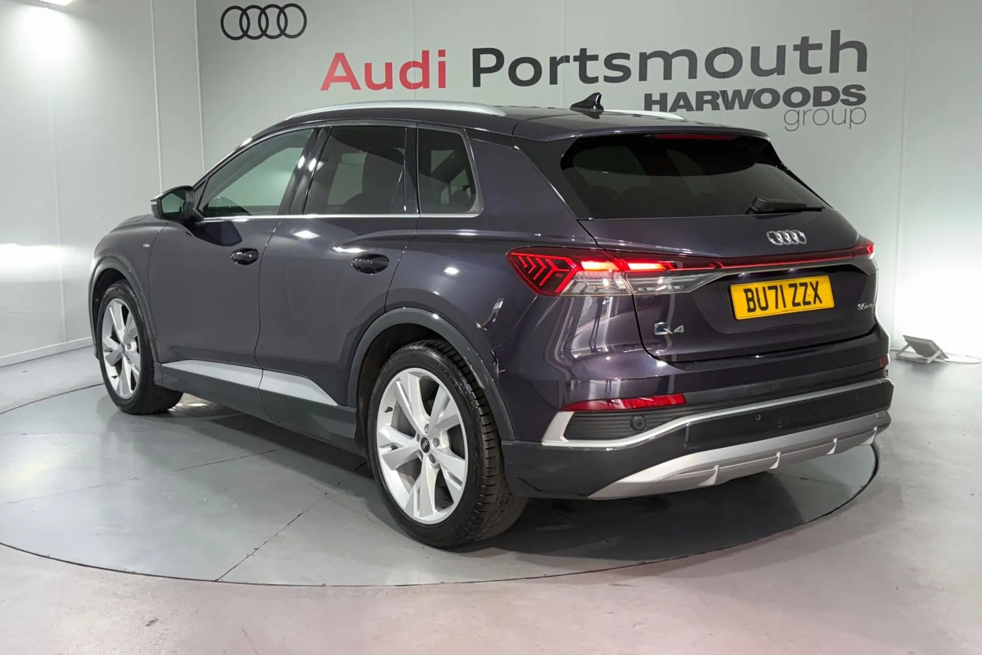 Audi Q4 thumbnail image number 9