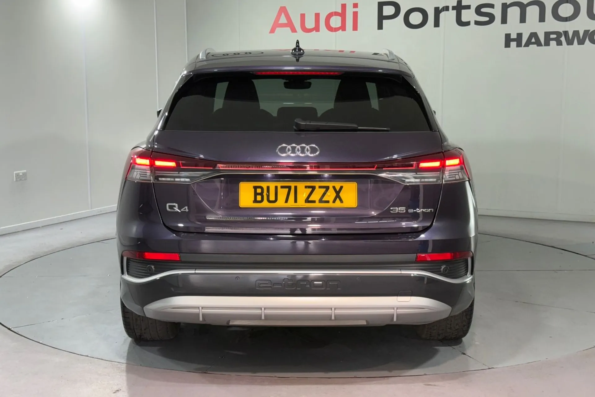 Audi Q4 thumbnail image number 8