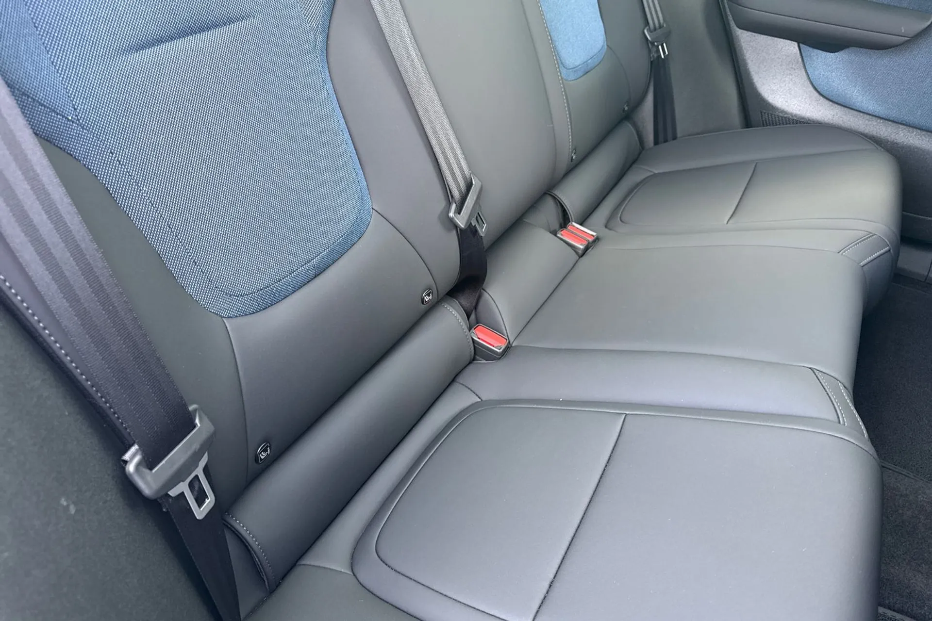 Volvo EX30 thumbnail image number 25