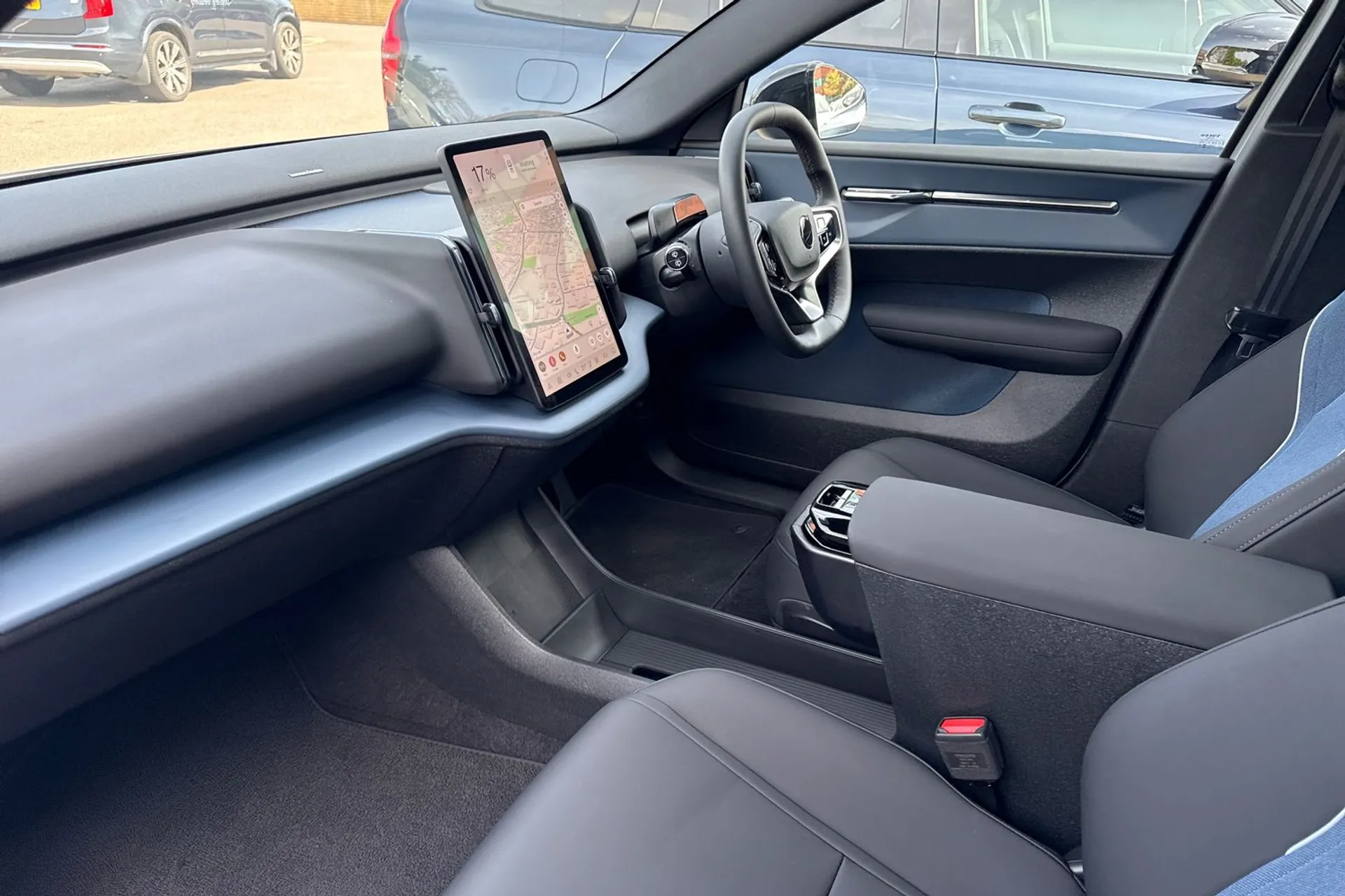 Volvo EX30 thumbnail image number 27